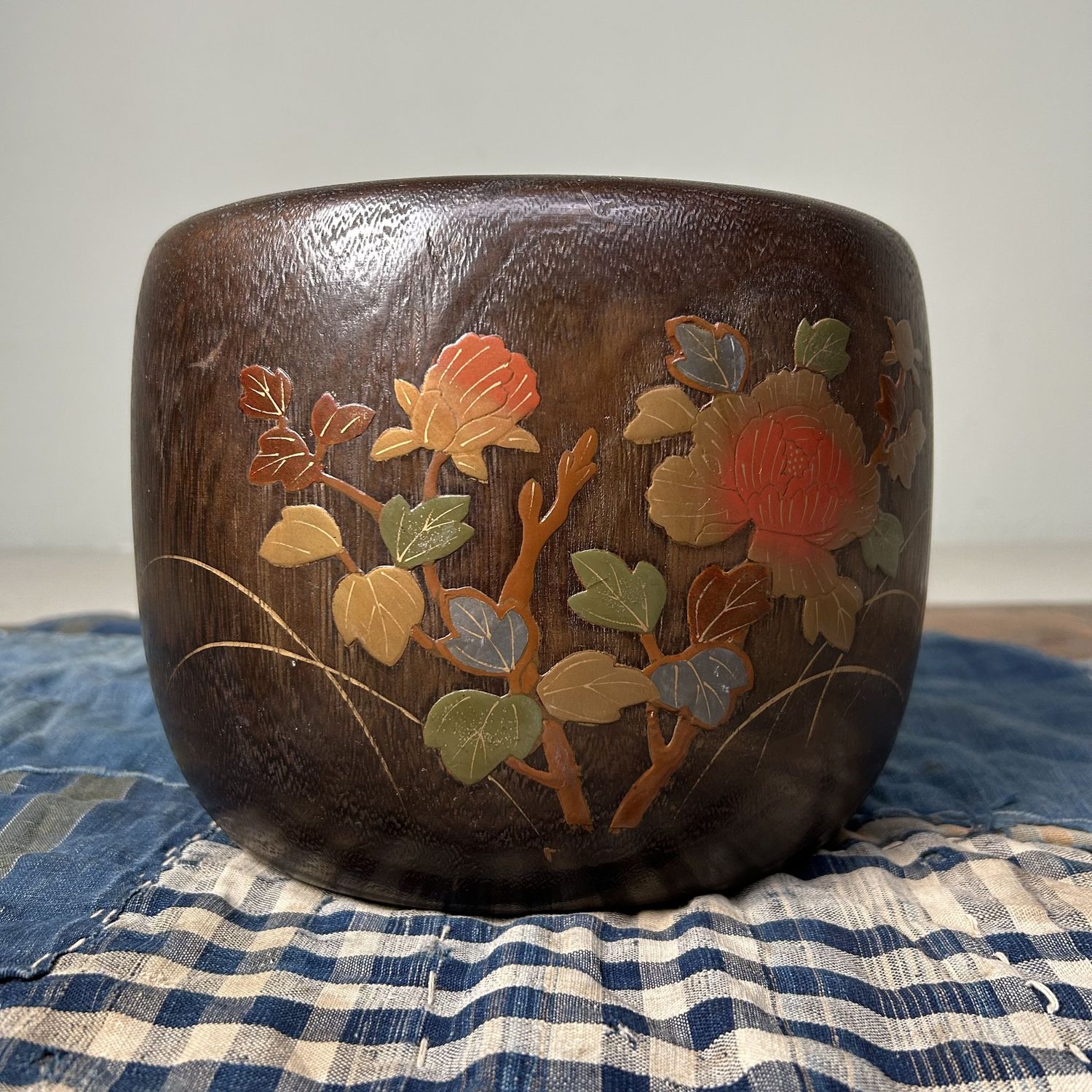Vintage Maki-e Hibachi, Japanese Fire Pot, Shōwa period.