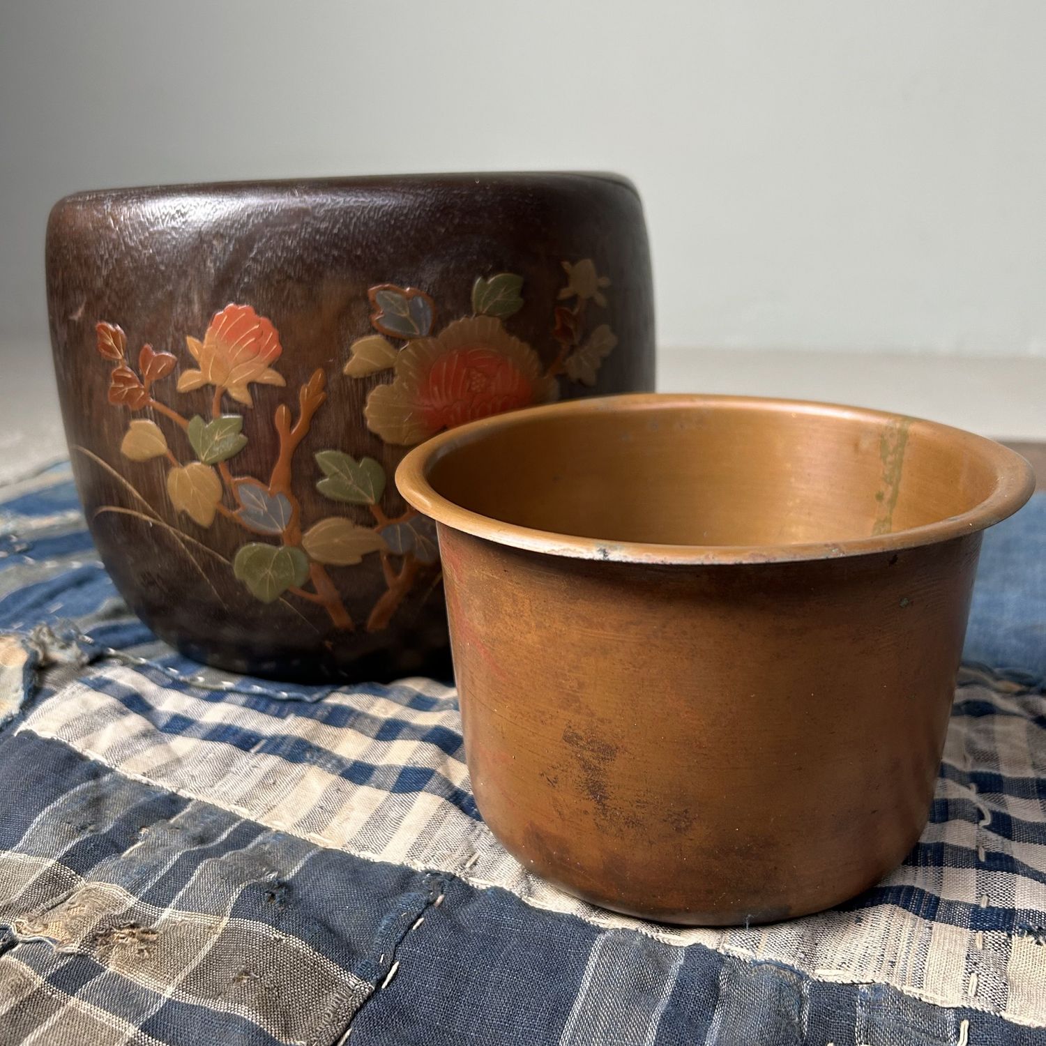 Vintage Maki-e Hibachi, Japanese Fire Pot, Shōwa period.