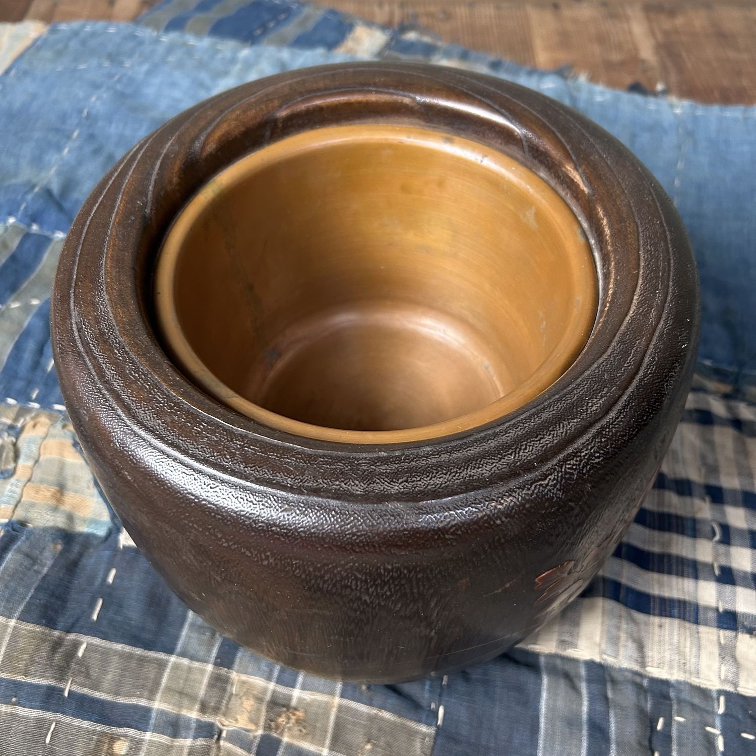 Vintage Maki-e Hibachi, Japanese Fire Pot, Shōwa period.