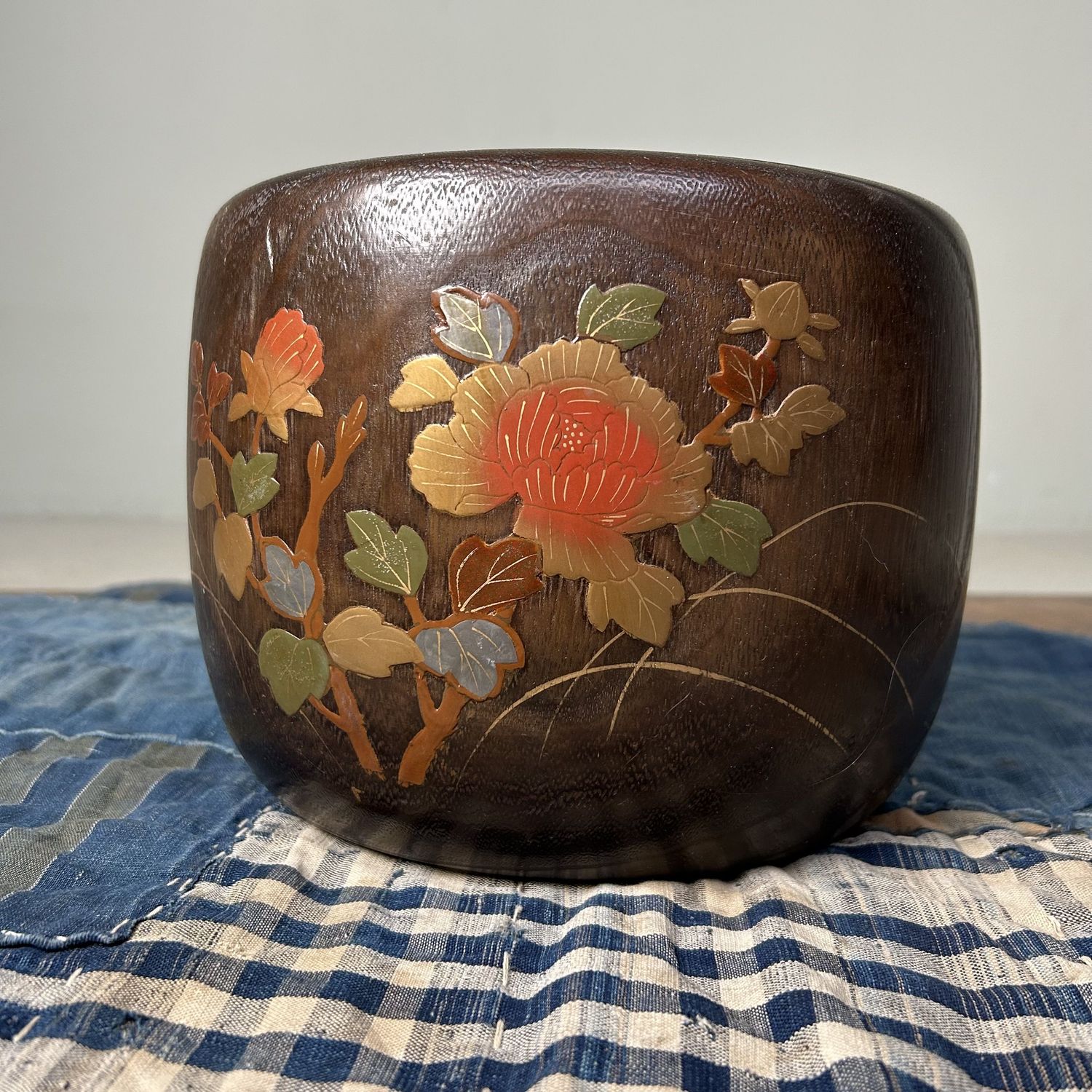 Vintage Maki-e Hibachi, Japanese Fire Pot, Shōwa period.