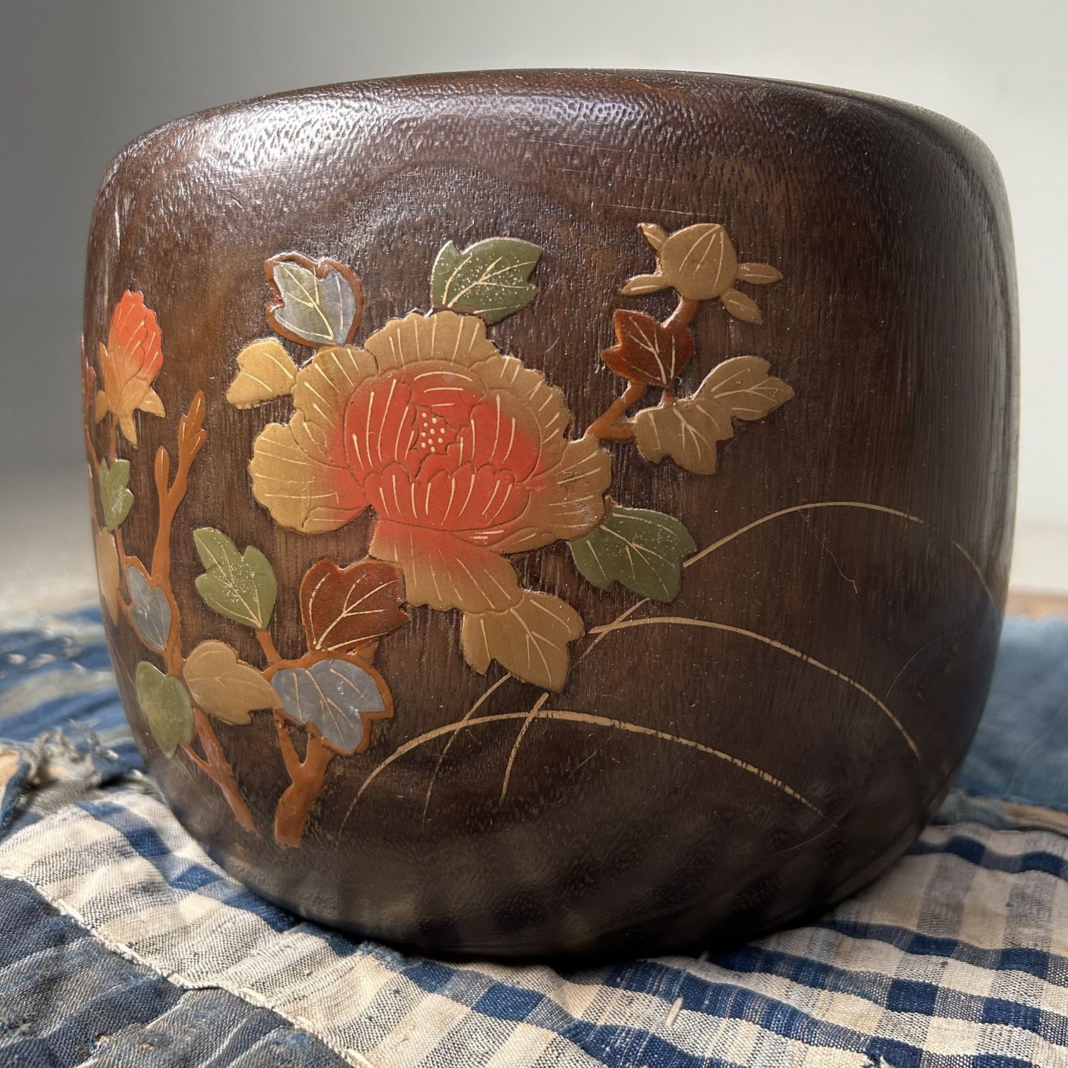 Vintage Maki-e Hibachi, Japanese Fire Pot, Shōwa period.