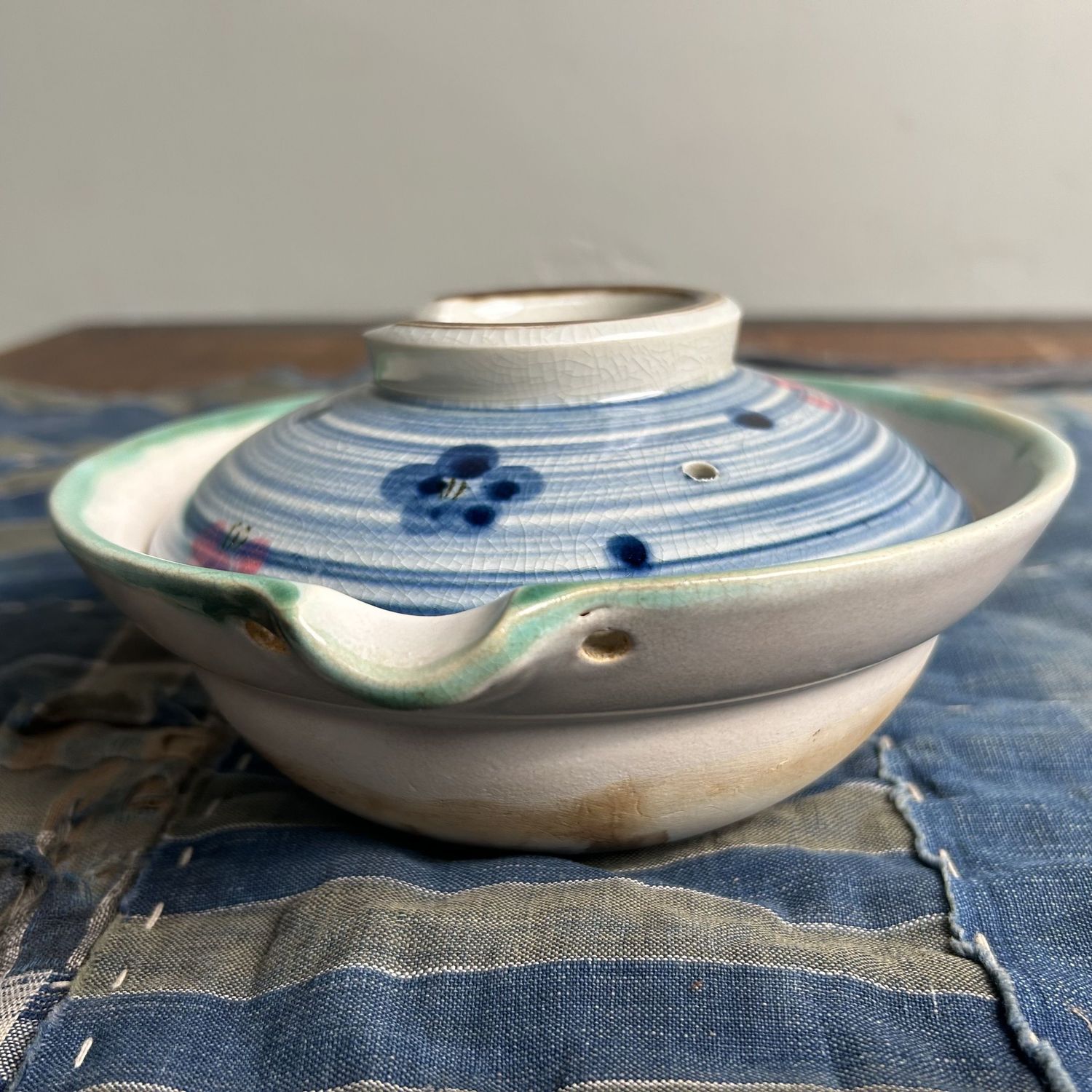 Japanse Donabe, Decoratieve Aardewerken Kookpot, Shōwa Periode.
