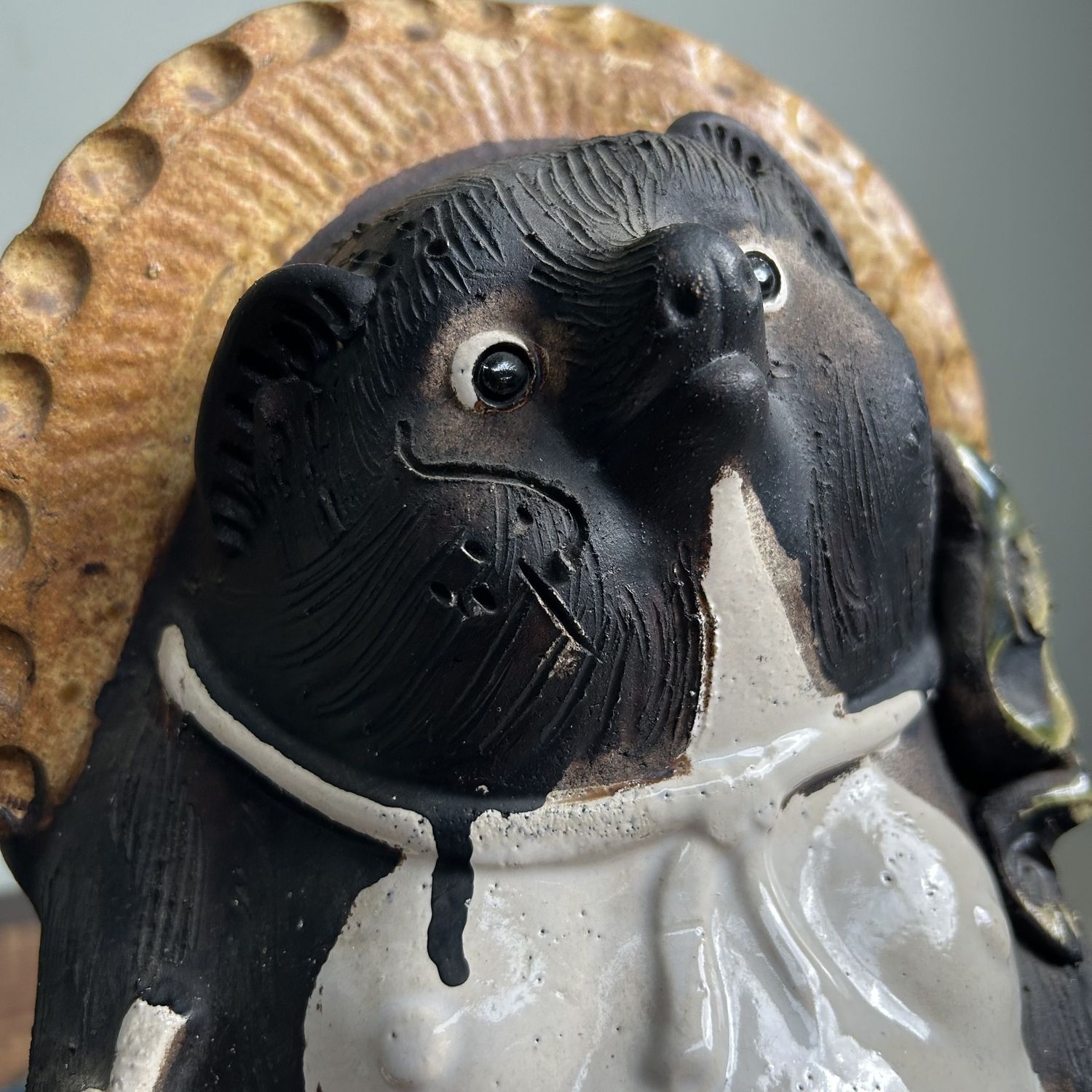 Decoratief Tanuki 狸 Tuinbeeld, Shigaraki Aardewerk, jaren '70, Japan.