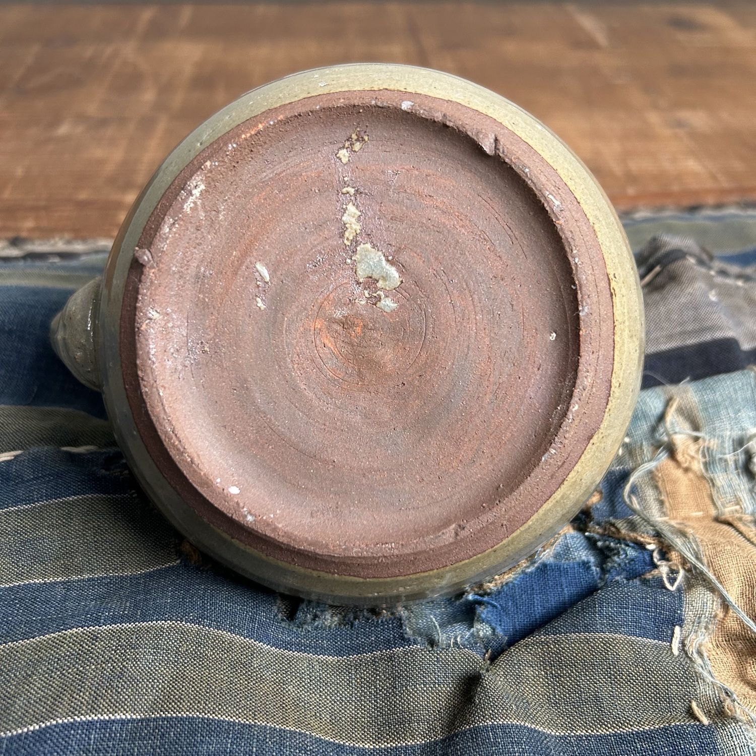 Beautiful Japanese Teapot, Oribe-yaki with Floral Design, 1950s.