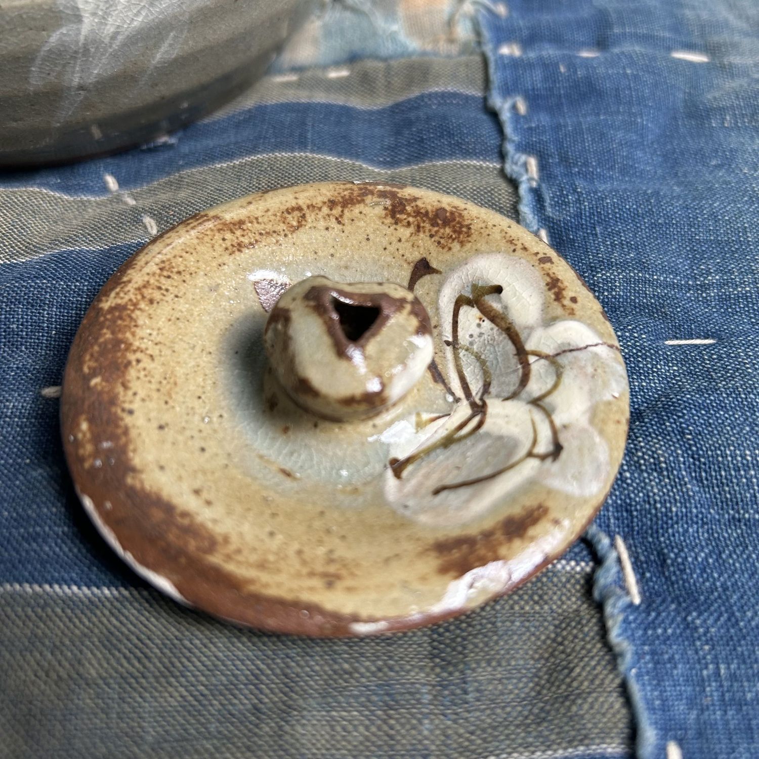 Beautiful Japanese Teapot, Oribe-yaki with Floral Design, 1950s.