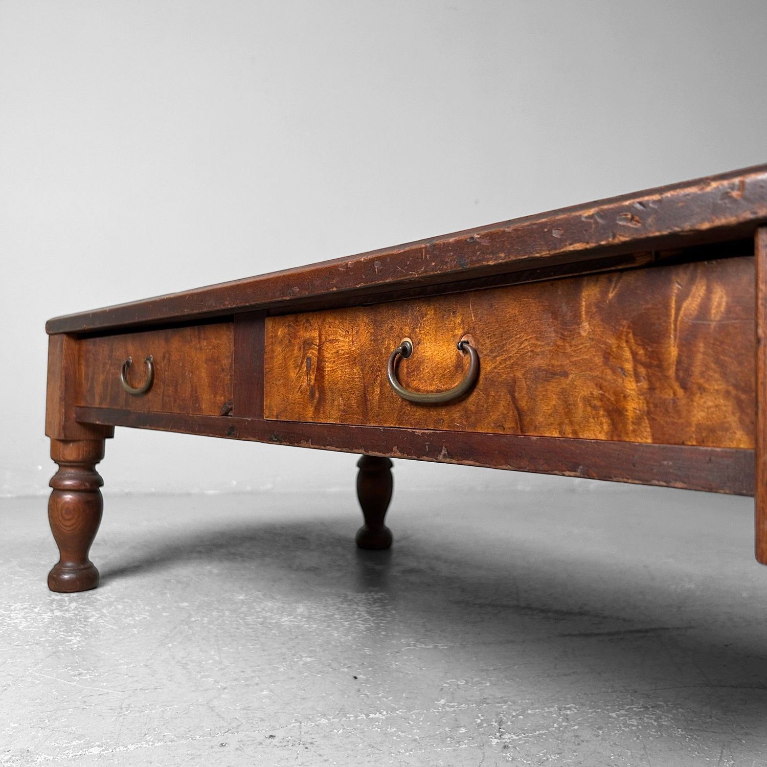 Antique Low Japanese Writing Desk, Shosai-Ki, Taishō Period.