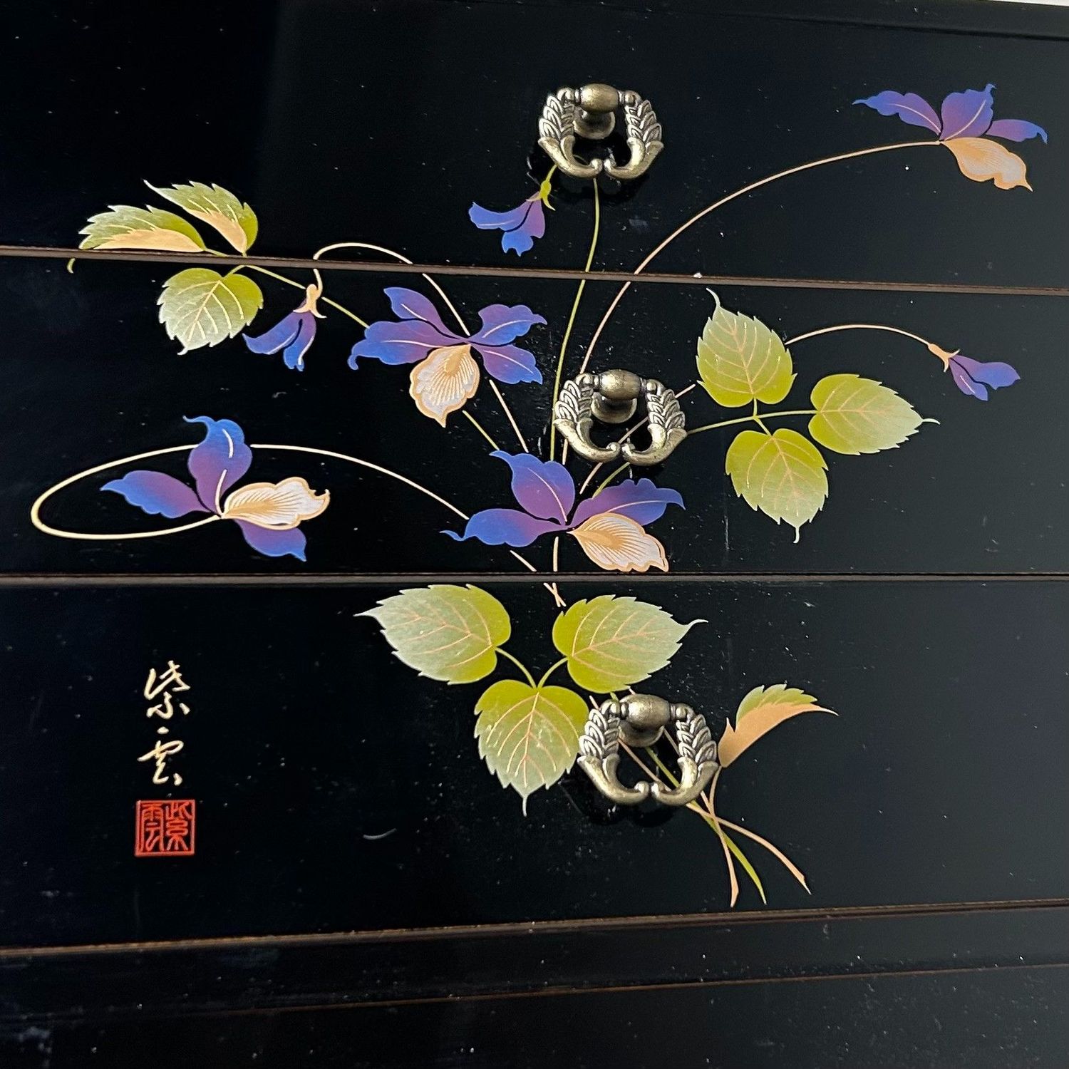 Lacquered Jewelry Drawer Cabinet with Floral Decoration, 1980s, Japan.