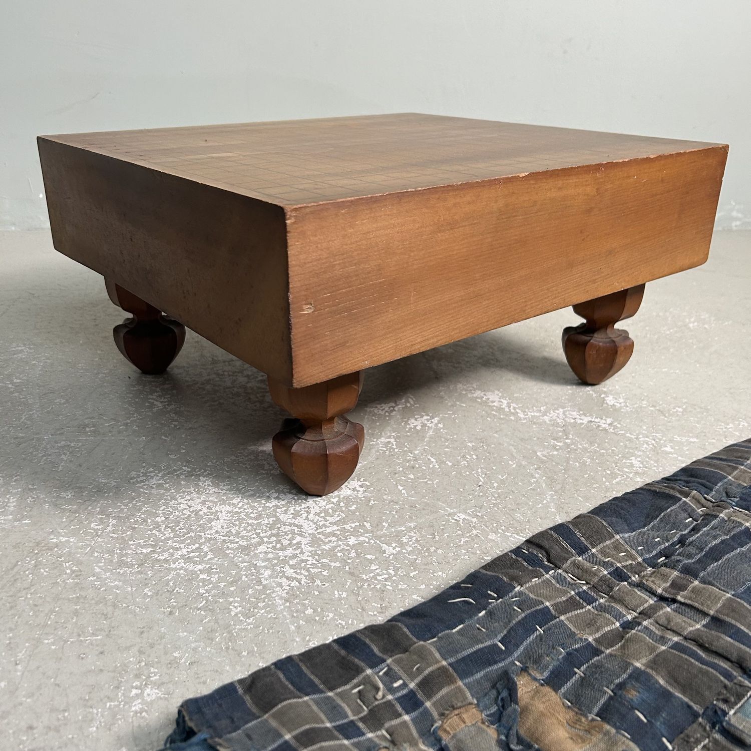 Complete Vintage GO Game Board Goban Kaya, Shōwa period, Japan.