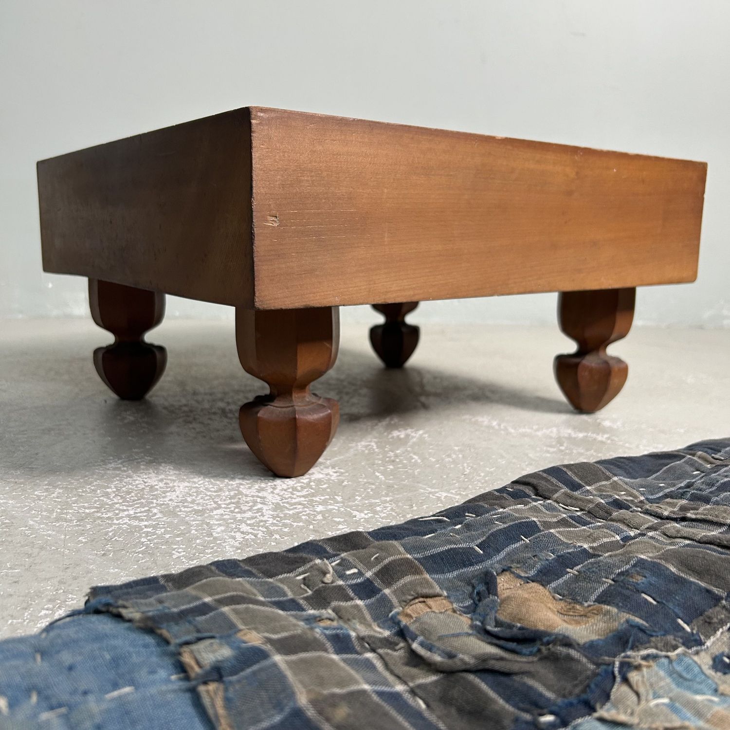Complete Vintage GO Game Board Goban Kaya, Shōwa period, Japan.