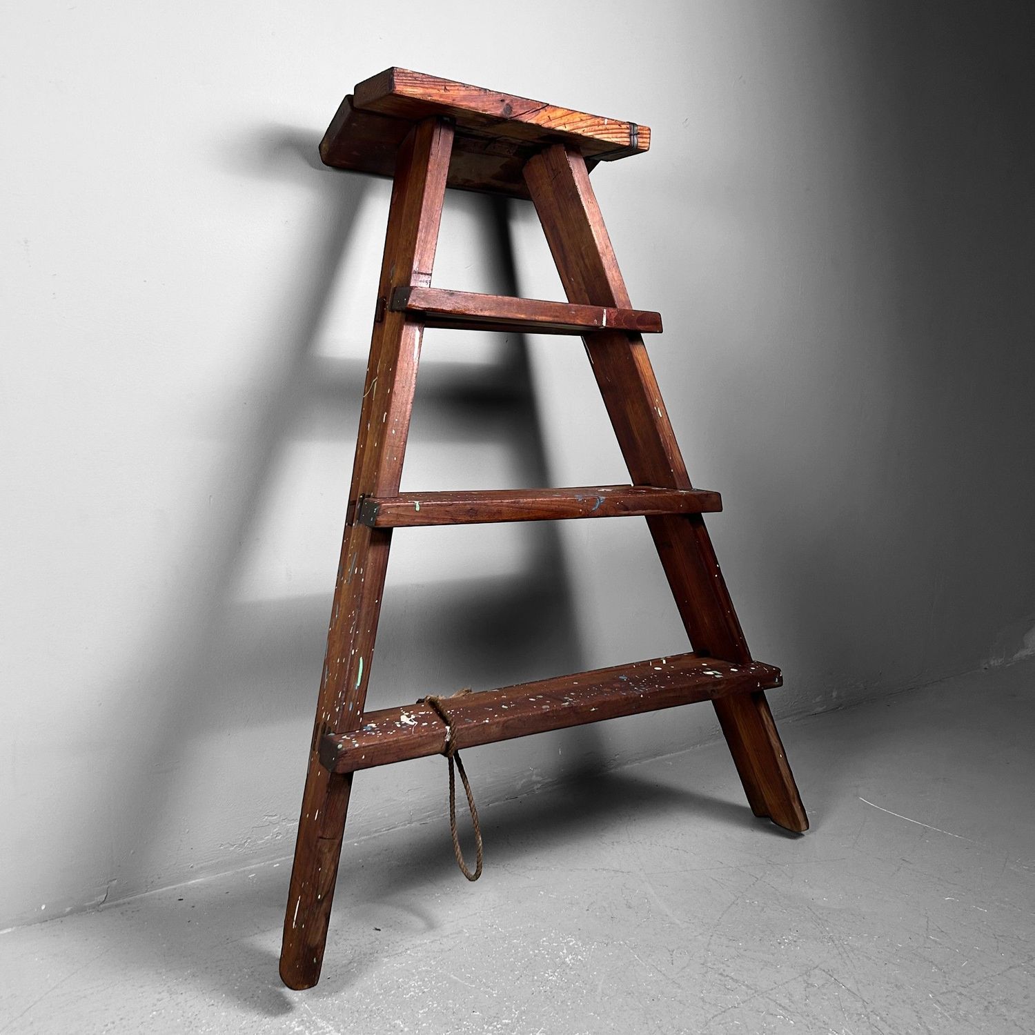 Decoratieve Minimalistische Houten Japanse Trapladder, jaren '50.