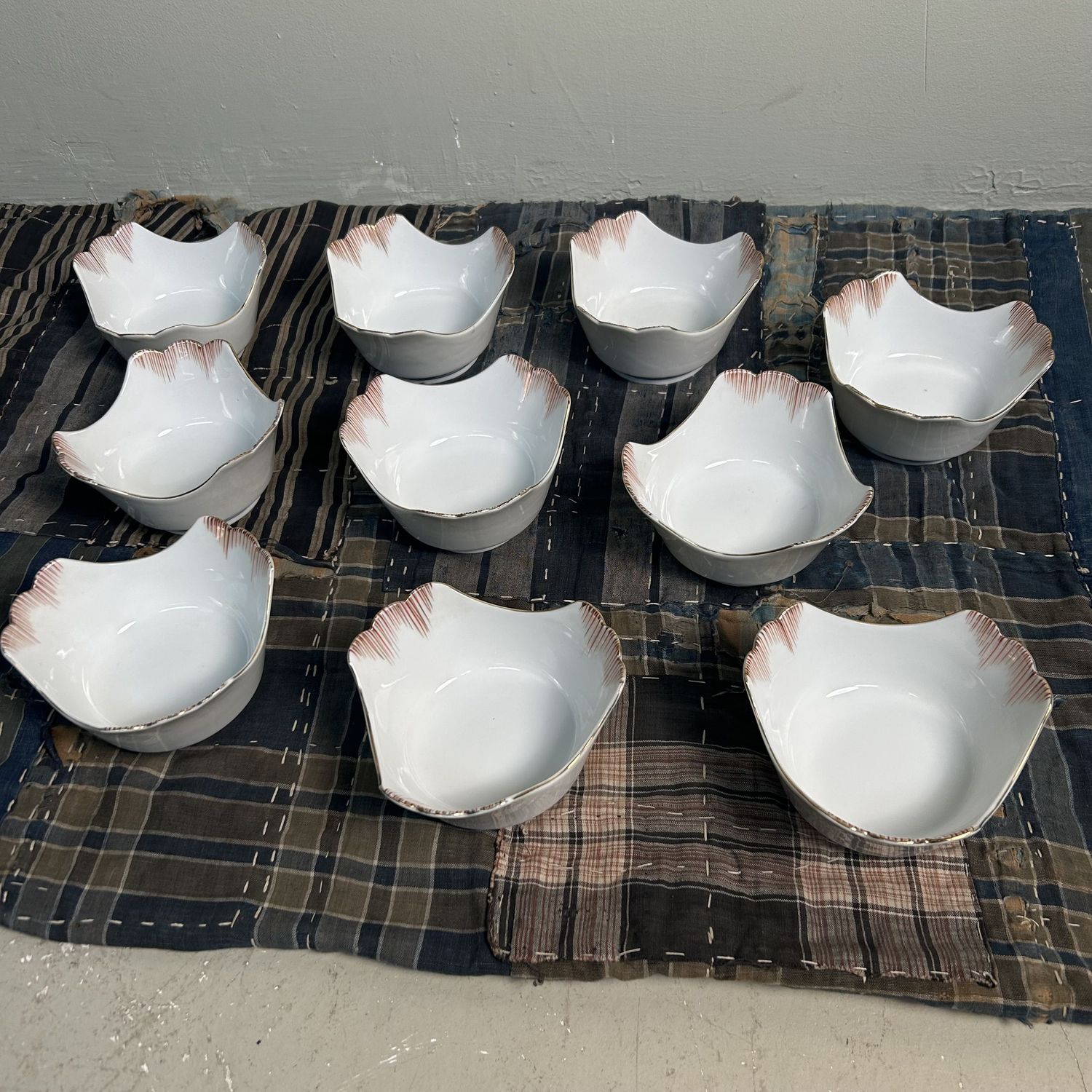 Vintage set van 10 Japanse Kobachi-kommetjes uit de jaren '50. Vintage set van 10 Japanse Kobachi-kommetjes uit de jaren '50.