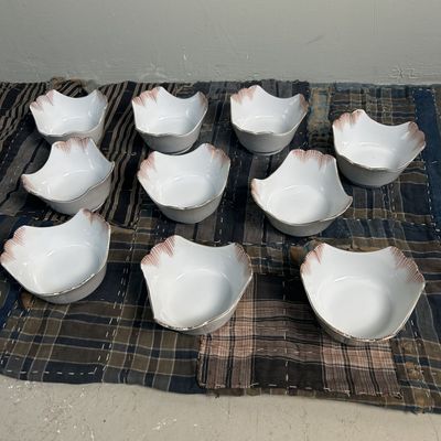 Vintage Set of 10 Japanese Kobachi Bowls from the 1950s – Elegant Mid-Century Tableware.