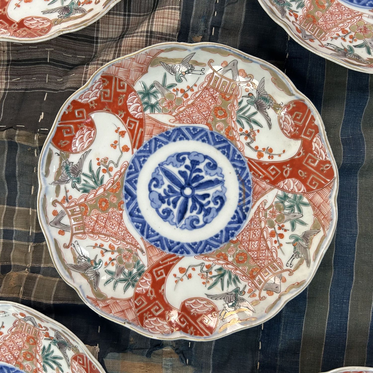 Antieke Set van 20 Imari-Porseleinen Borden, Late Edo Periode.