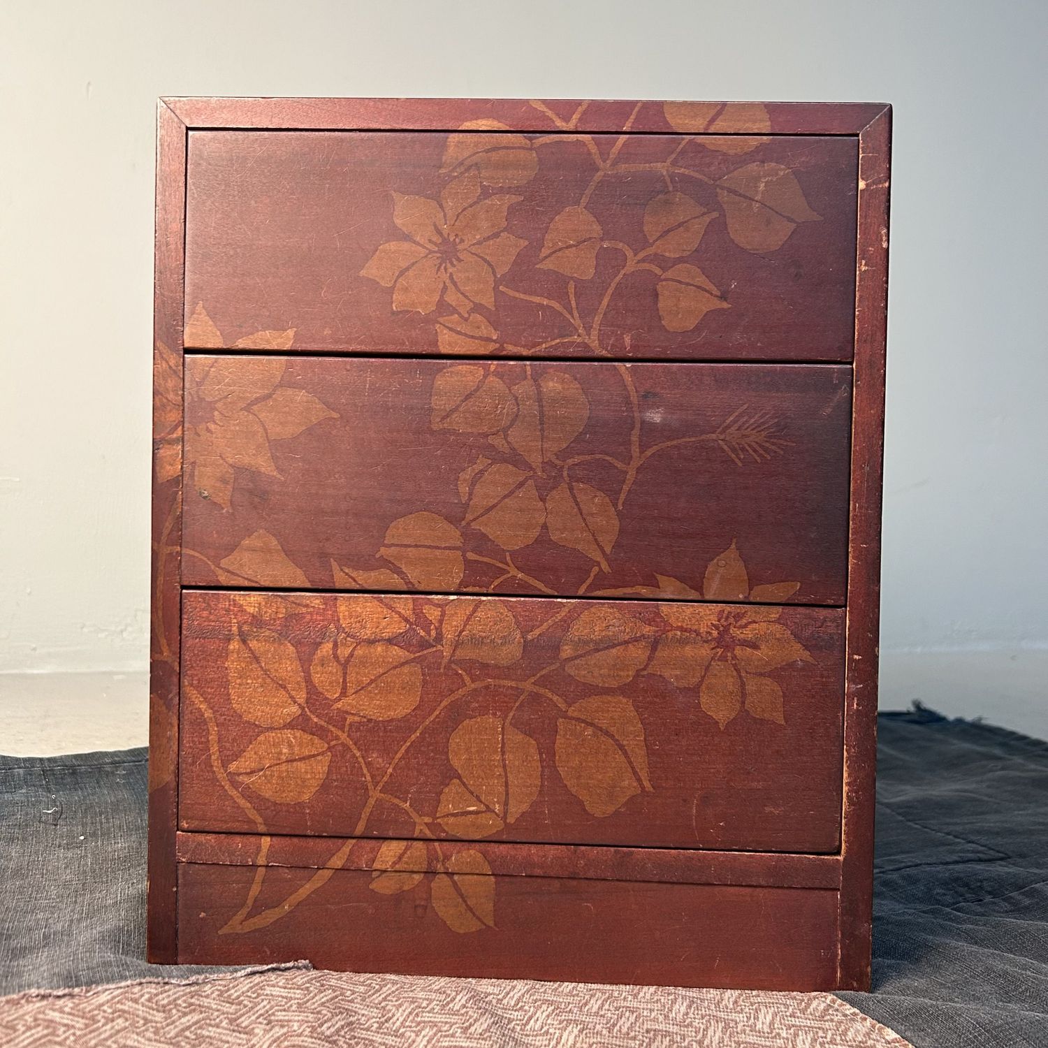 Decoratief Houten Juwelen Ladekastje, jaren '70, Japan. Decoratief Houten Juwelen Ladekastje, jaren '70, Japan.