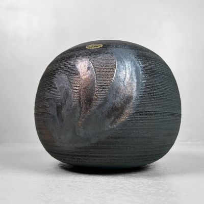 Minimalist Shigaraki-Yaki Ikebana Japanese Vase, 1970s.