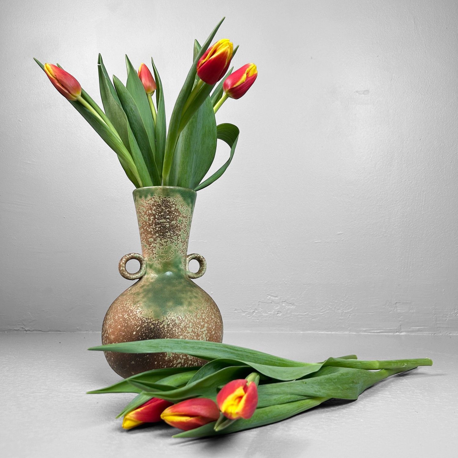 Vintage Aitō Kyoto Ware Ikebana Vase, Japan.