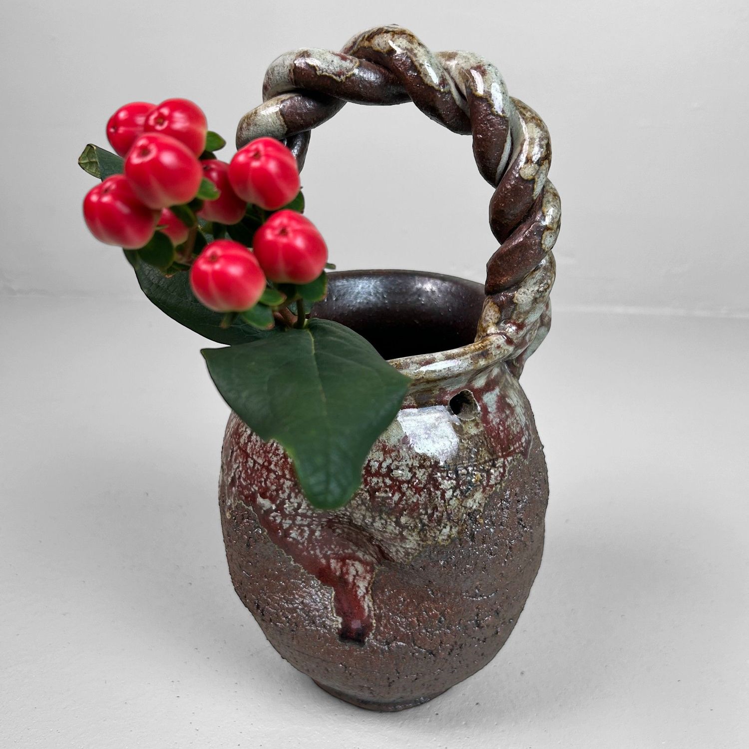 Prachtige Shigaraki Yaki Vaas , Japanse Ikebana, Jaren 60. Prachtige Shigaraki Yaki Vaas , Japanse Ikebana, Jaren 60.