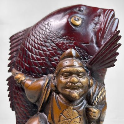 Japanse Gietijzeren Beeld van Ebisu met Zeebrasem, Jaren 20.
