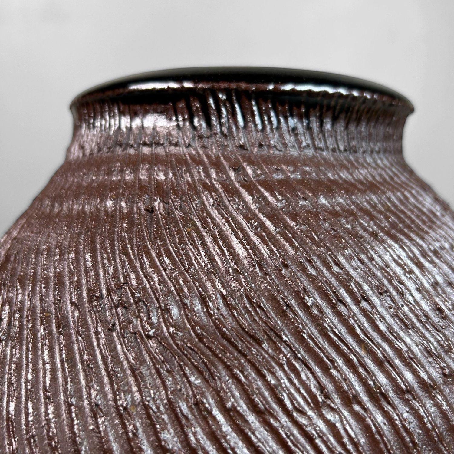 Vintage 'Anagama' Spiral Ikebana Japanese Flower Vase, 1970s.