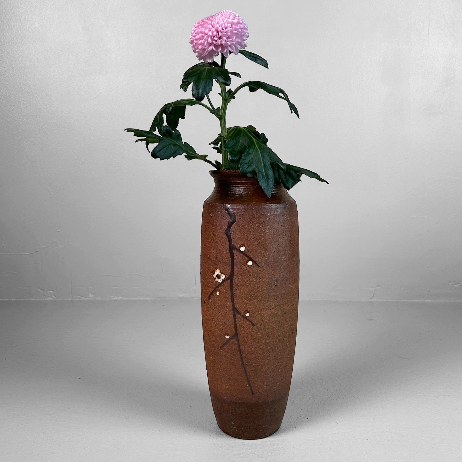 Vintage Kotobuki Ikebana, Japanse Bloemenvaas, Suzuka-Yaki. Vintage Kotobuki Ikebana, Japanse Bloemenvaas, Suzuka-Yaki.