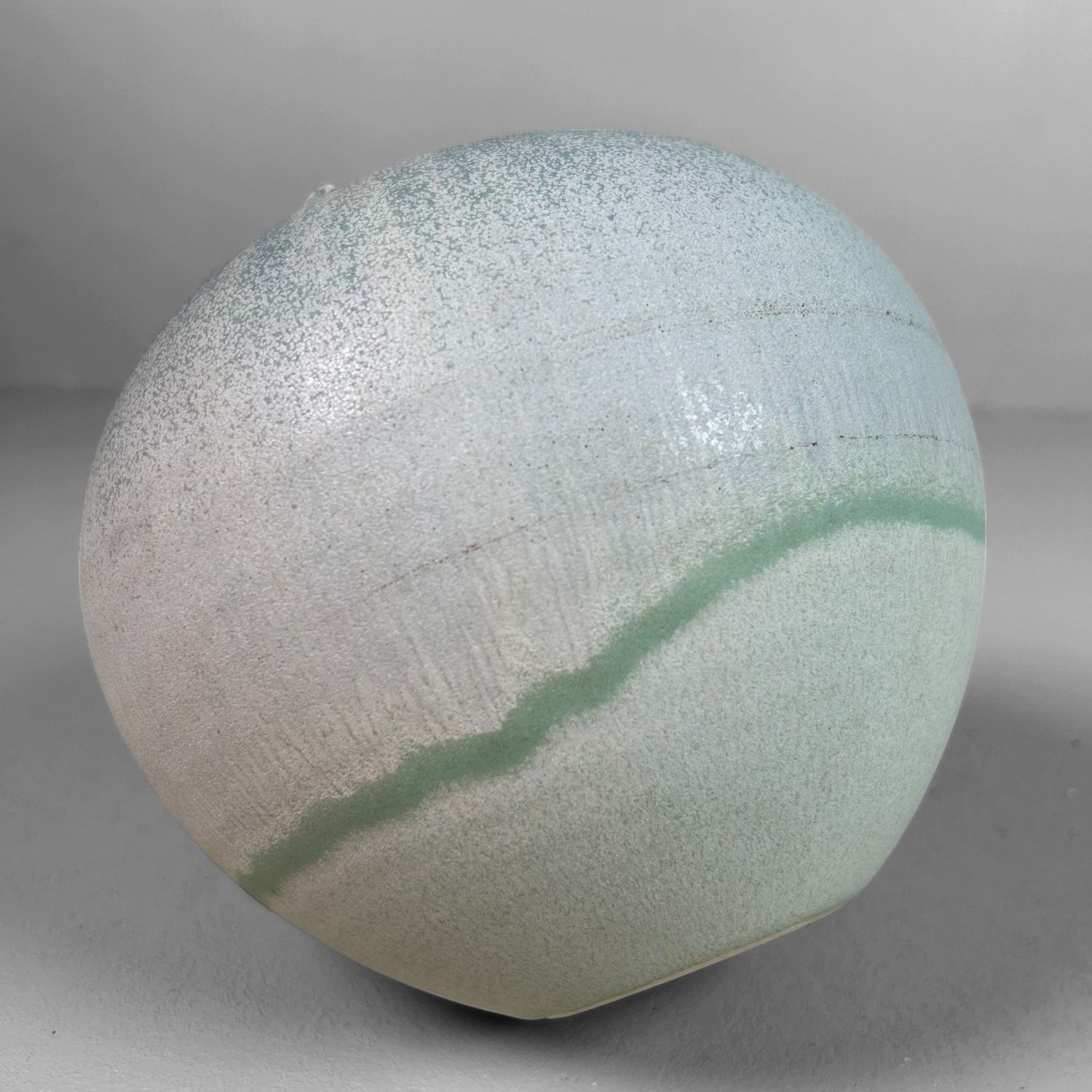 Elegant Round Floral Vase Ikebana, Tachiyoshi Kiyomizu Ware, Japan, 1970s.