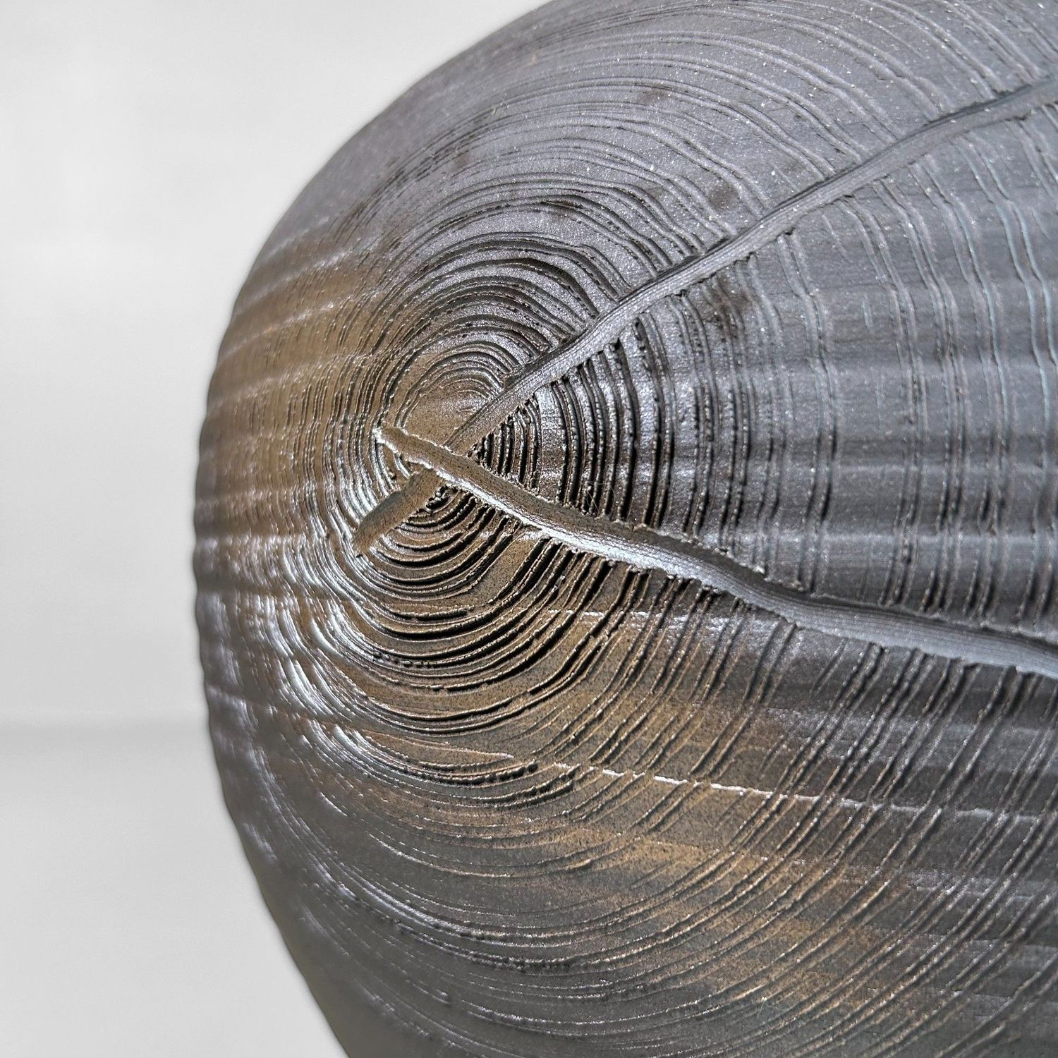 Stijlvole Japanse Ikebana Bloemenvaas, Echizen Yaki, jaren '60. Stijlvole Japanse Ikebana Bloemenvaas, Echizen Yaki, jaren '60.