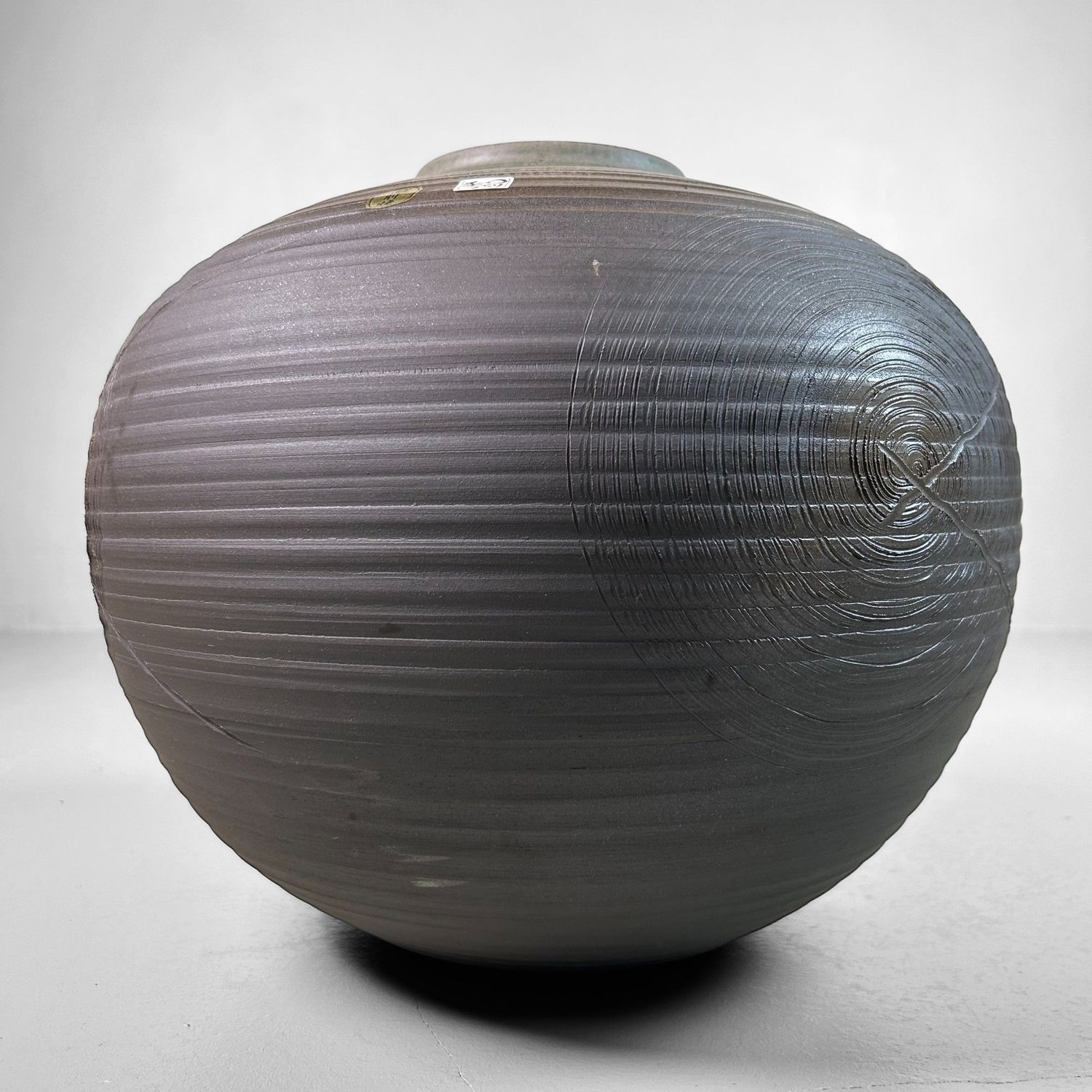 Stijlvole Japanse Ikebana Bloemenvaas, Echizen Yaki, jaren '60. Stijlvole Japanse Ikebana Bloemenvaas, Echizen Yaki, jaren '60.