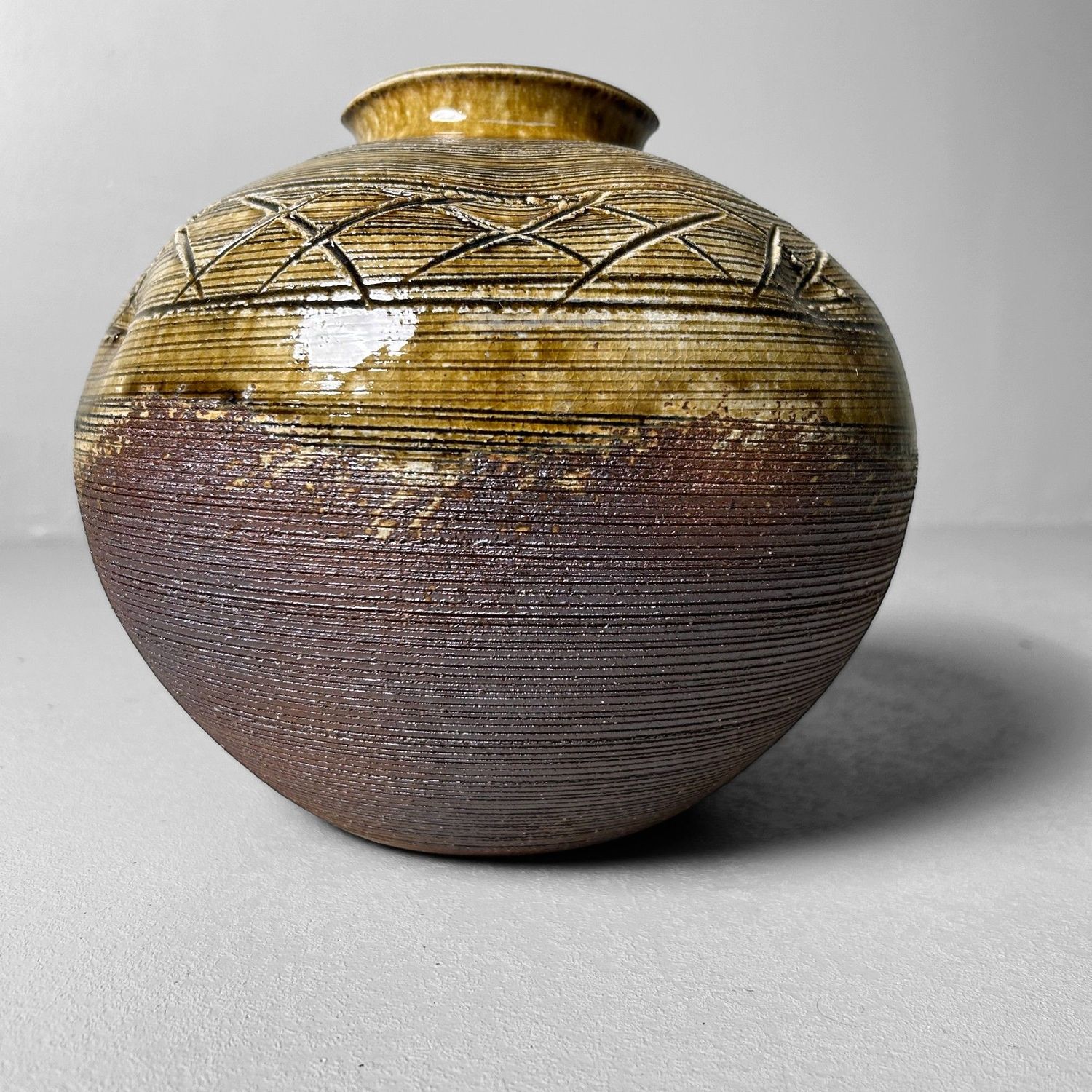 Decoratieve Japanse Ikebana Bloemenvaas, Shigaraki, jaren '80.