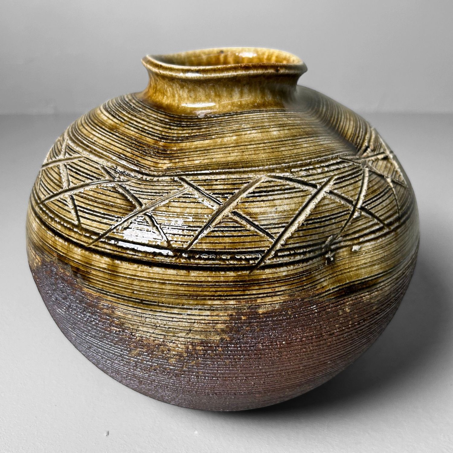 Decoratieve Japanse Ikebana Bloemenvaas, Shigaraki, jaren '80.