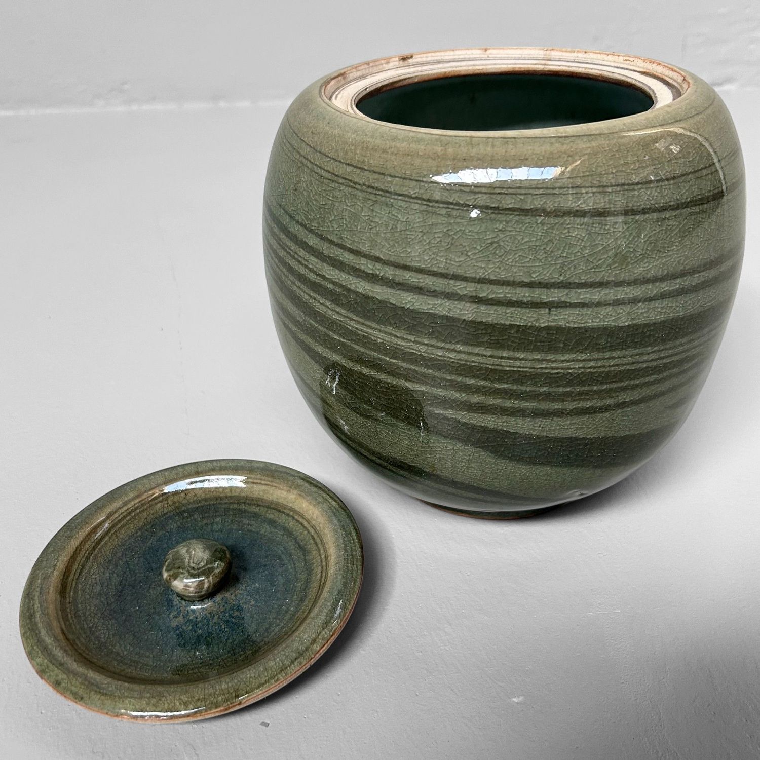 Mizusashi, Japanese Water Jar for Tea Ceremony, Noma Gazan, 1960s.