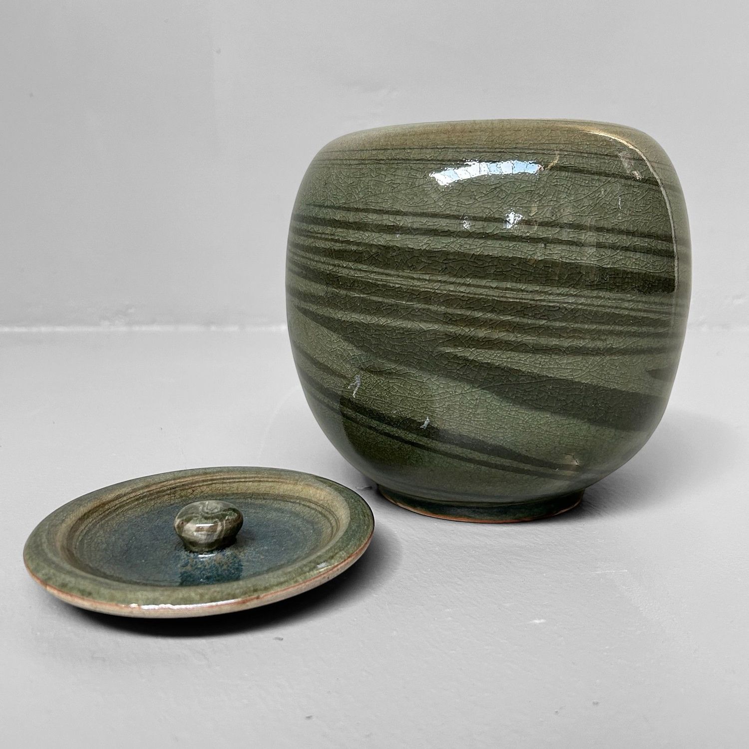 Mizusashi, Japanese Water Jar for Tea Ceremony, Noma Gazan, 1960s.