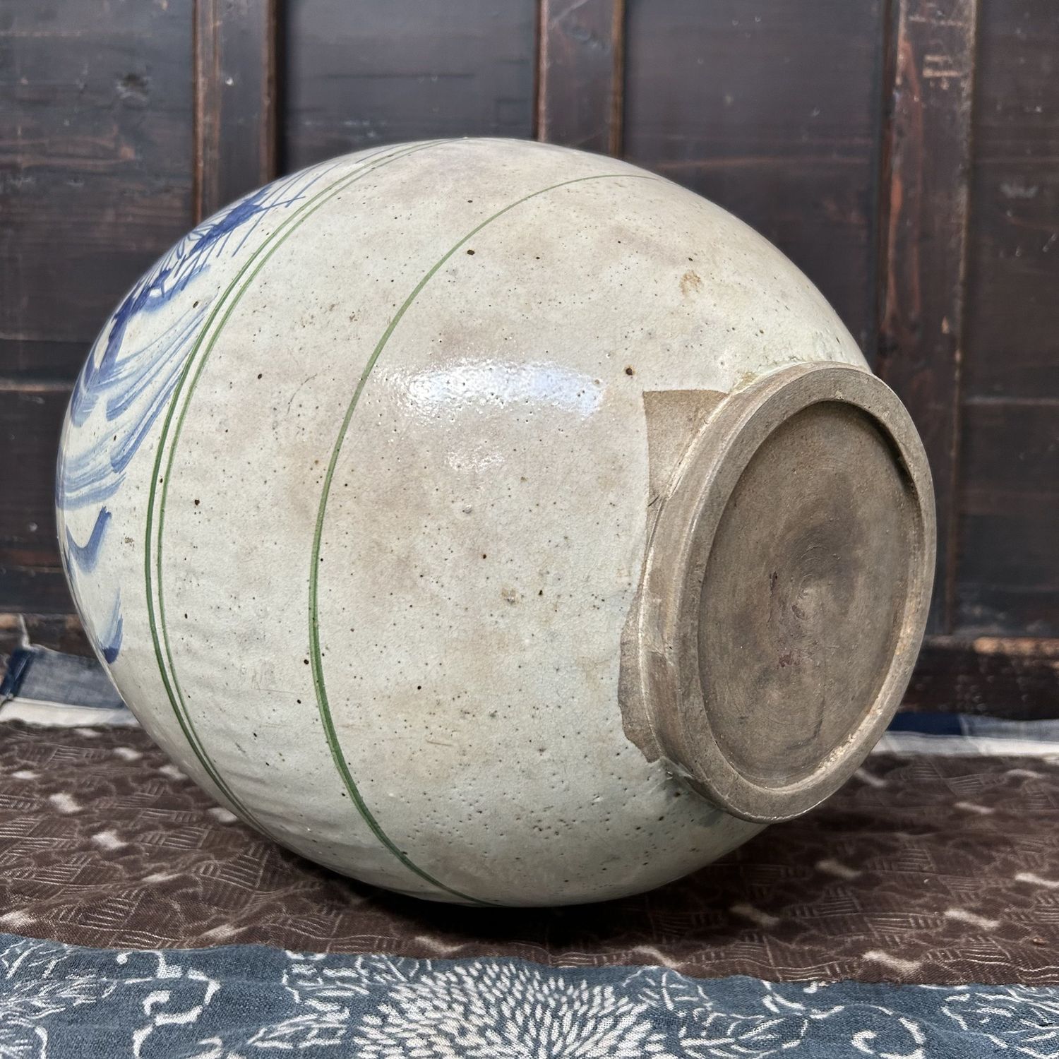 Stylish Antique Japanese Ikebana Vase, Meiji Period. Stylish Antique Japanese Ikebana Vase, Meiji Period.