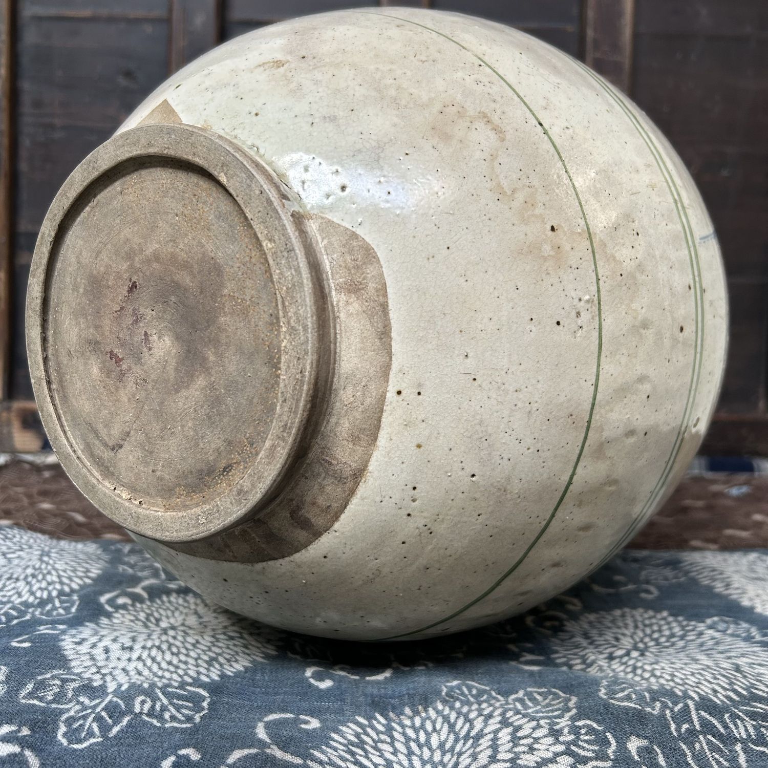 Stylish Antique Japanese Ikebana Vase, Meiji Period. Stylish Antique Japanese Ikebana Vase, Meiji Period.