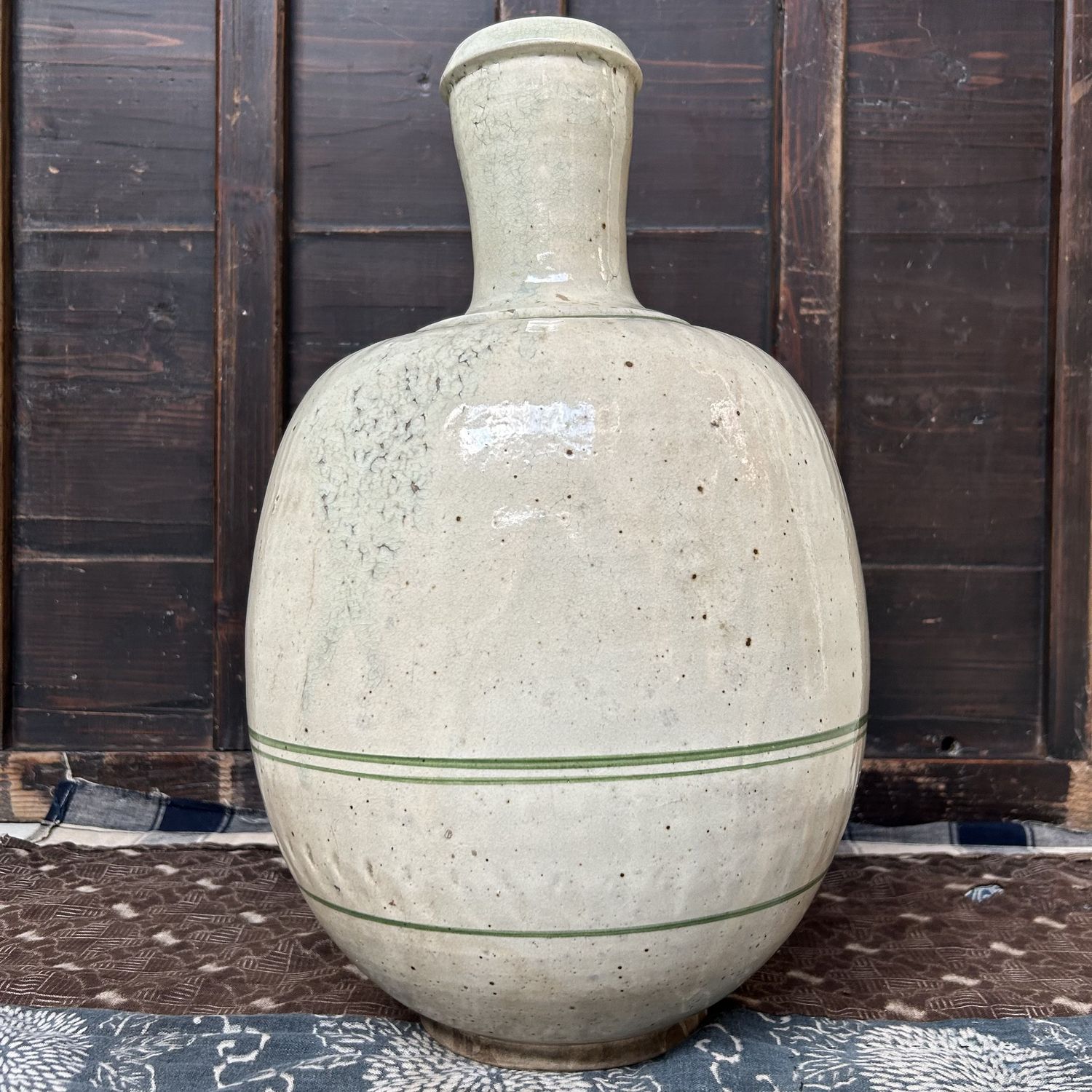 Stylish Antique Japanese Ikebana Vase, Meiji Period. Stylish Antique Japanese Ikebana Vase, Meiji Period.