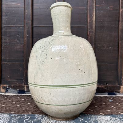 Stylish Antique Japanese Ikebana Vase, Meiji Period.