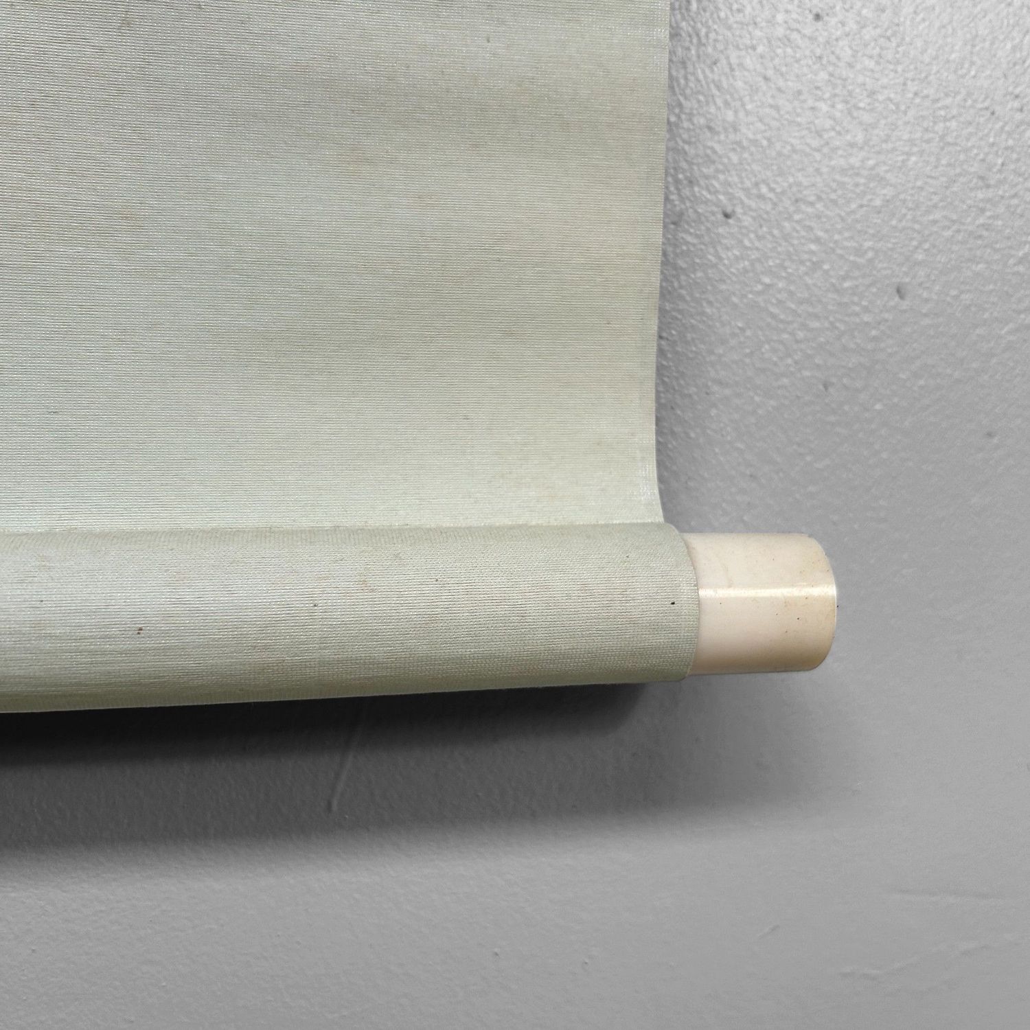 Japanese Kakejiku, Hand-Painted Flower Scroll, Shōwa Period.