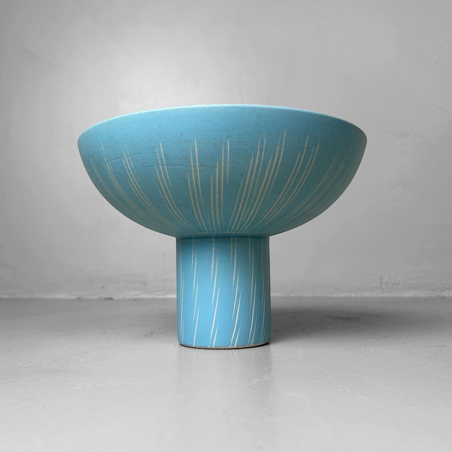 Japanese Ceramic Ikebana Flower Vase, Omiya Tōen, 1960s.