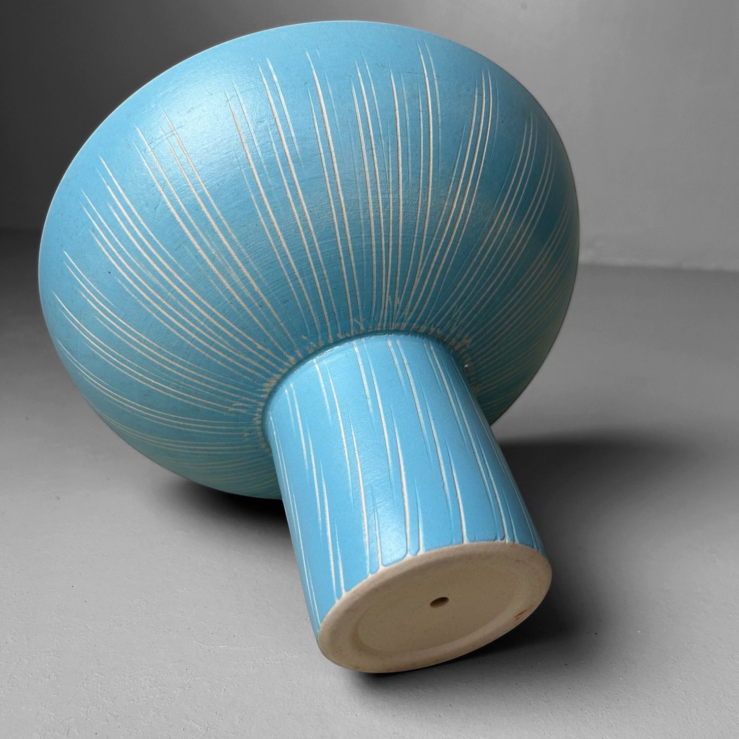 Japanese Ceramic Ikebana Flower Vase, Omiya Tōen, 1960s.