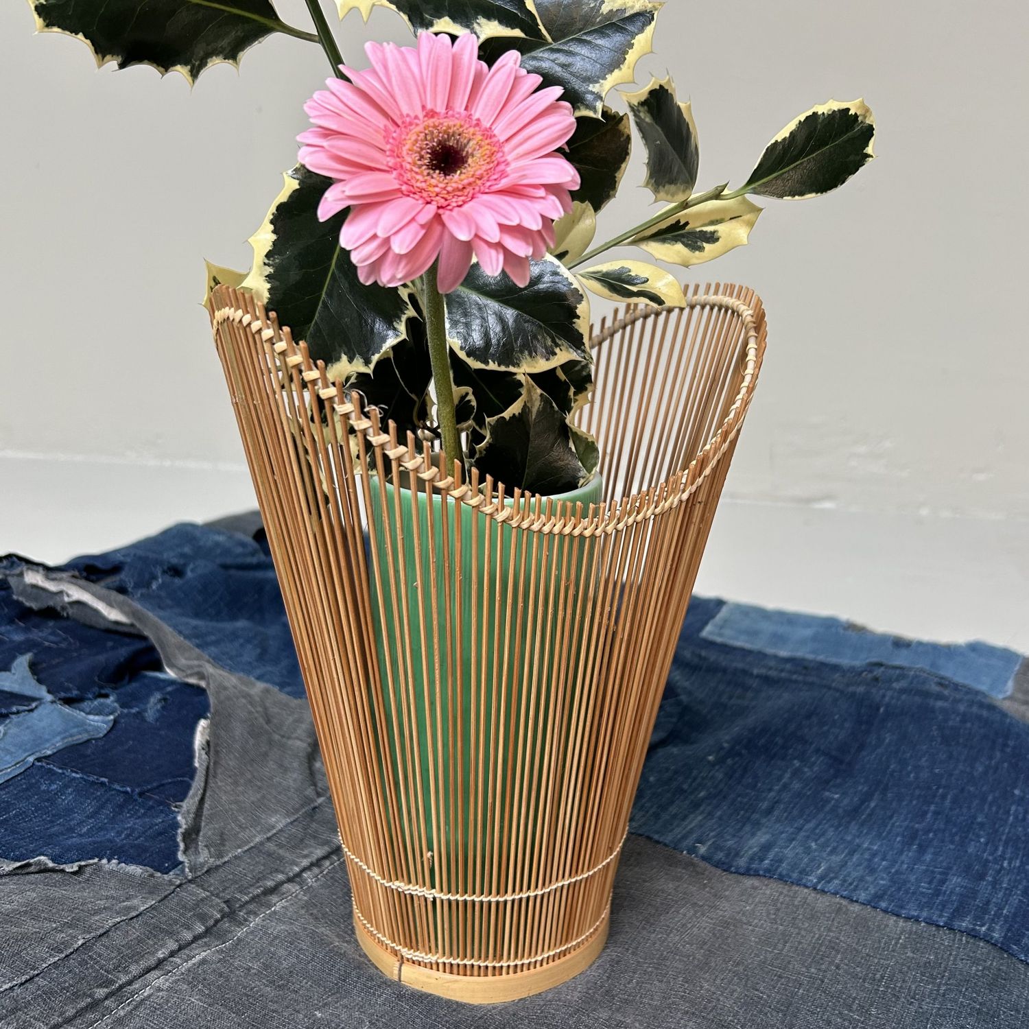 ​Vintage Hanakago (花籠), Bamboe Ikebana Mand, jaren '60.