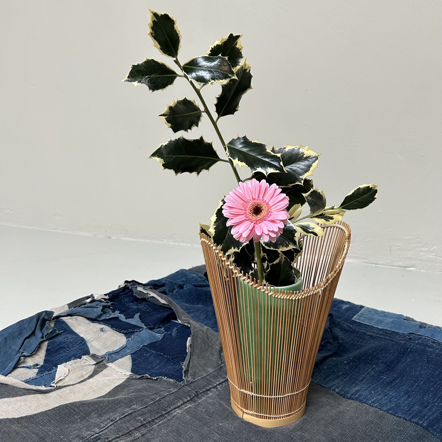 ​Vintage Hanakago (花籠), Bamboe Ikebana Mand, jaren '60.
