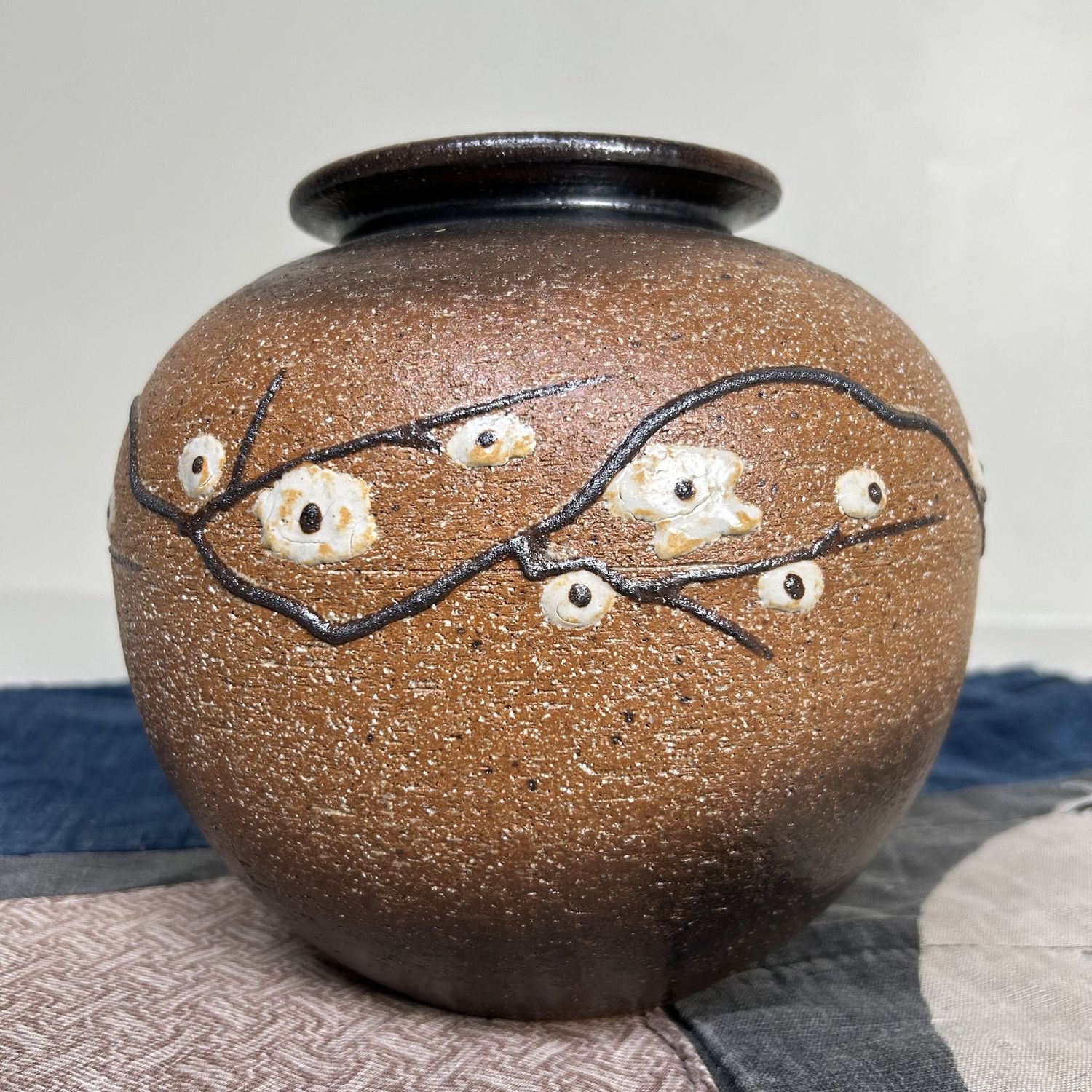 Japanse Ikebana Bloemenvaas, 'Sakura', Shigaraki, Jaren 70.