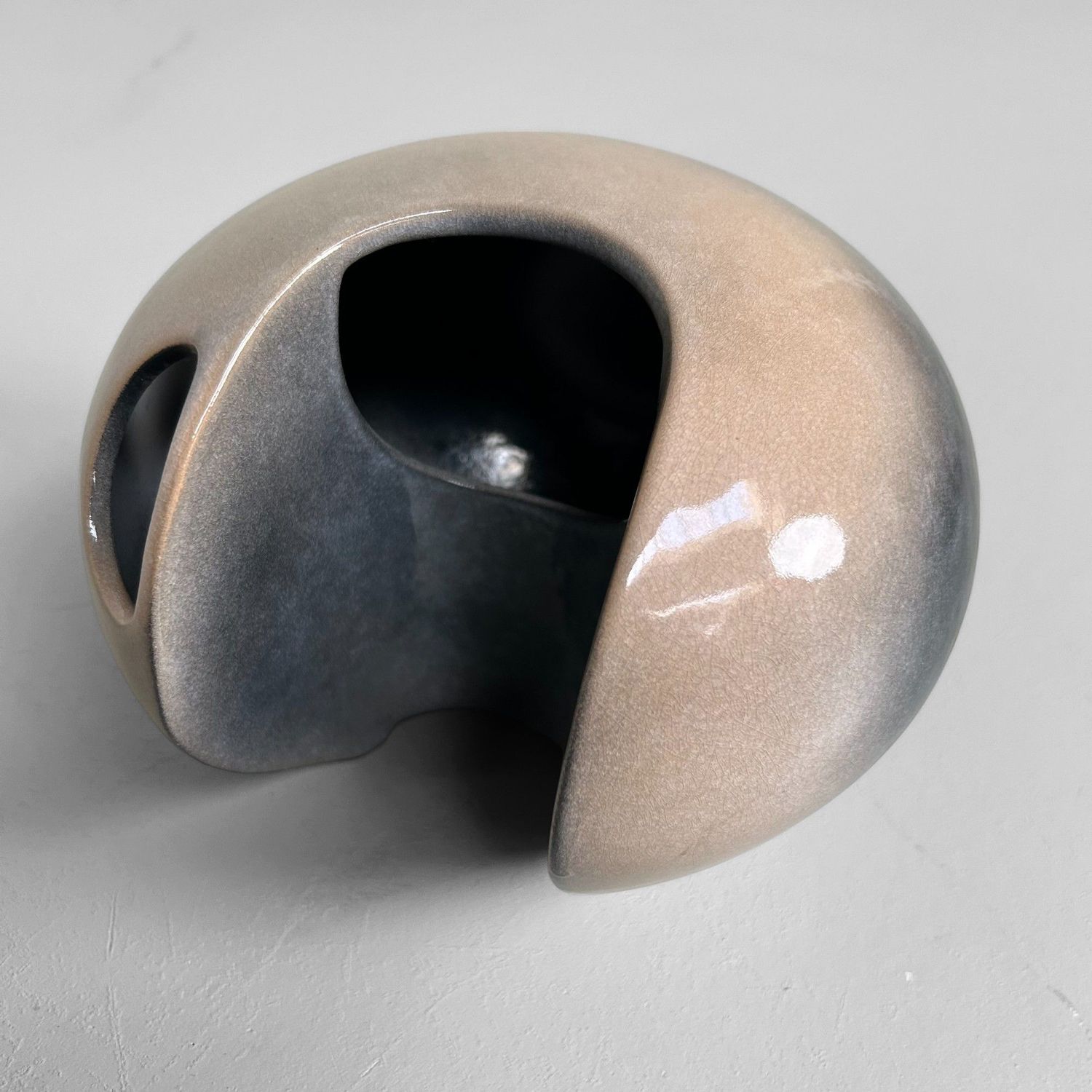 Modernist Ceramic Japanese Ikebana Flower Vase, 1960s.