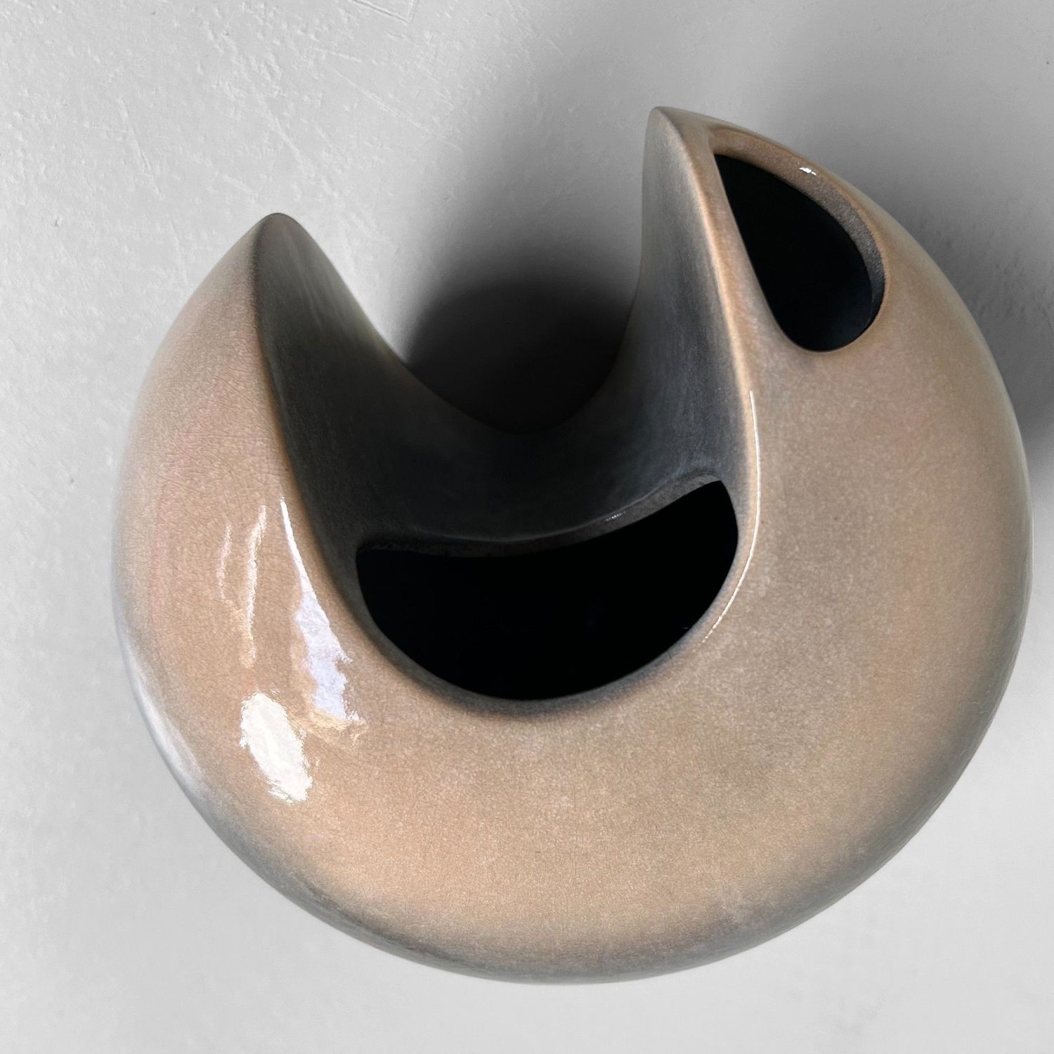 Modernist Ceramic Japanese Ikebana Flower Vase, 1960s.