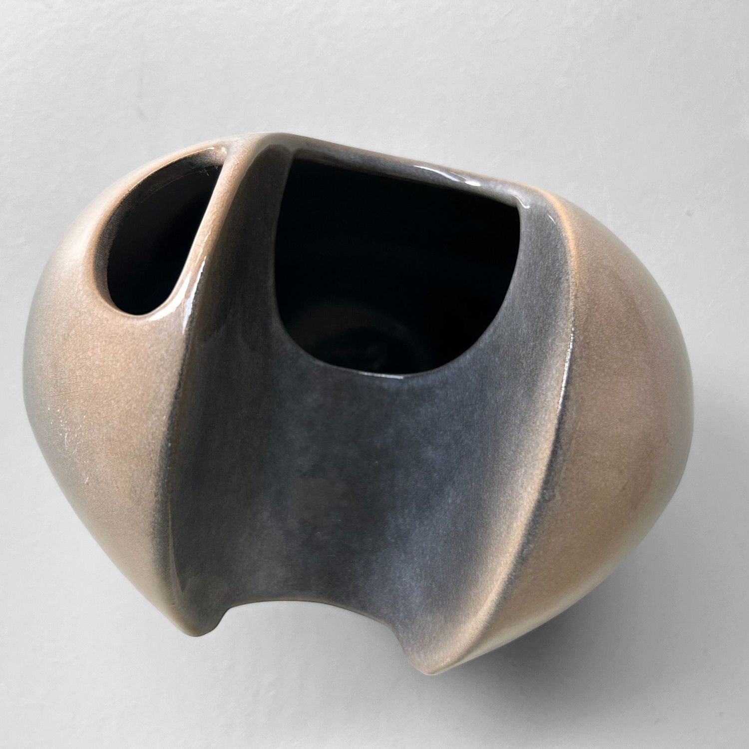 Modernist Ceramic Japanese Ikebana Flower Vase, 1960s.