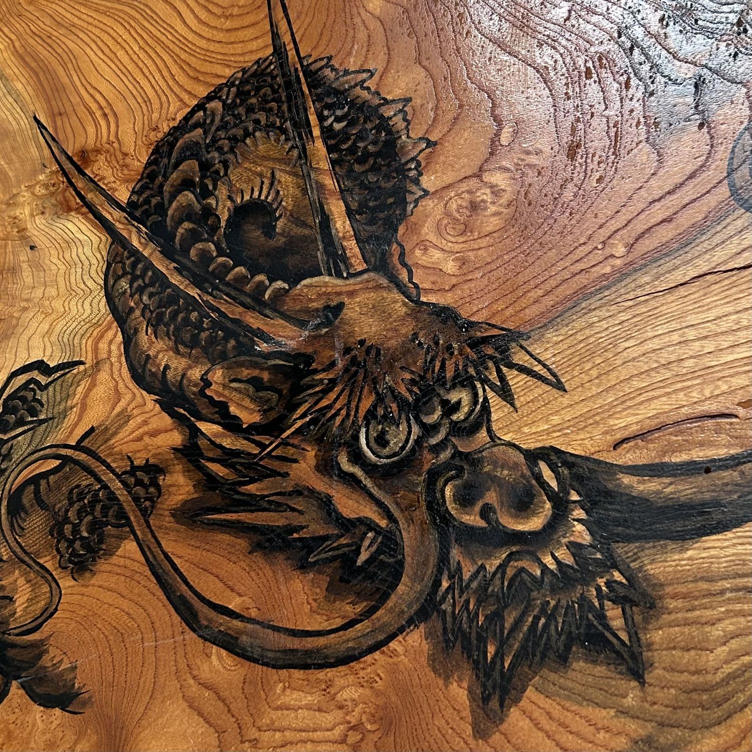 Houten Japanse Muurdecoratie met Drakenschildering, 1990.