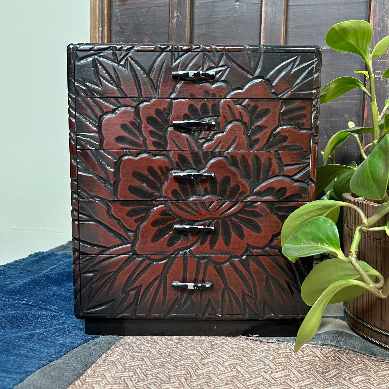 Vintage Kamakura-bori Haribako, Japanese Jewelry Cabinet, Shōwa Era, Japan.