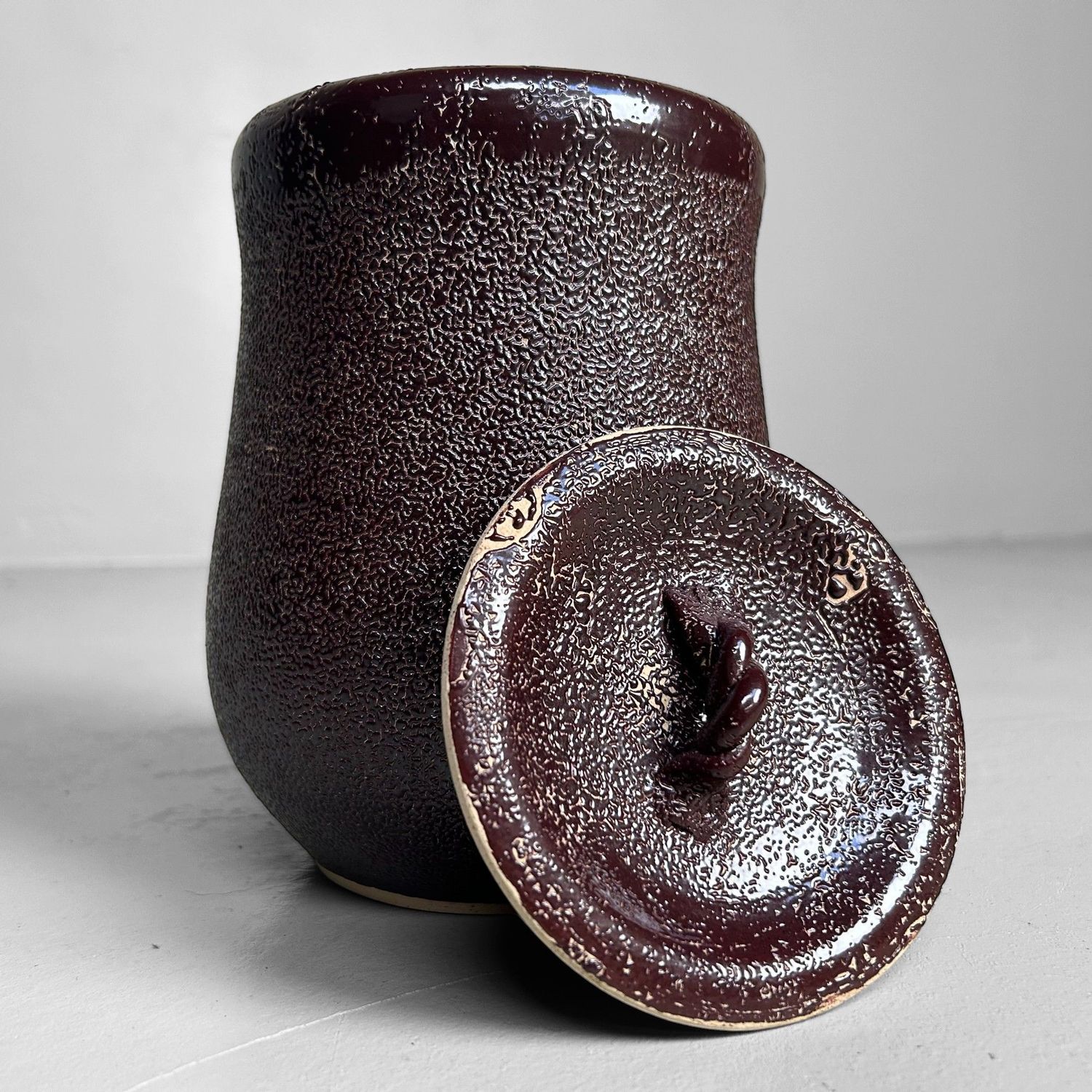 Mizusashi – Japanese Water Pot for the Tea Ceremony by Noma Gazan, 1960s. Mizusashi – Japanese Water Pot for the Tea Ceremony by Noma Gazan, 1960s.
