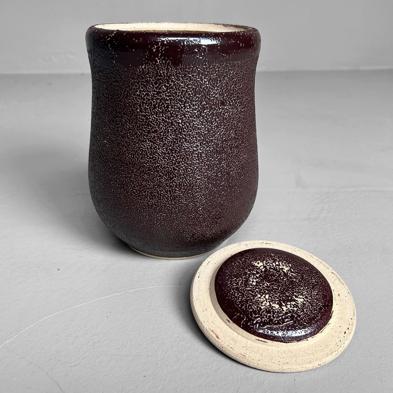 Mizusashi – Japanese Water Pot for the Tea Ceremony by Noma Gazan, 1960s. Mizusashi – Japanese Water Pot for the Tea Ceremony by Noma Gazan, 1960s.