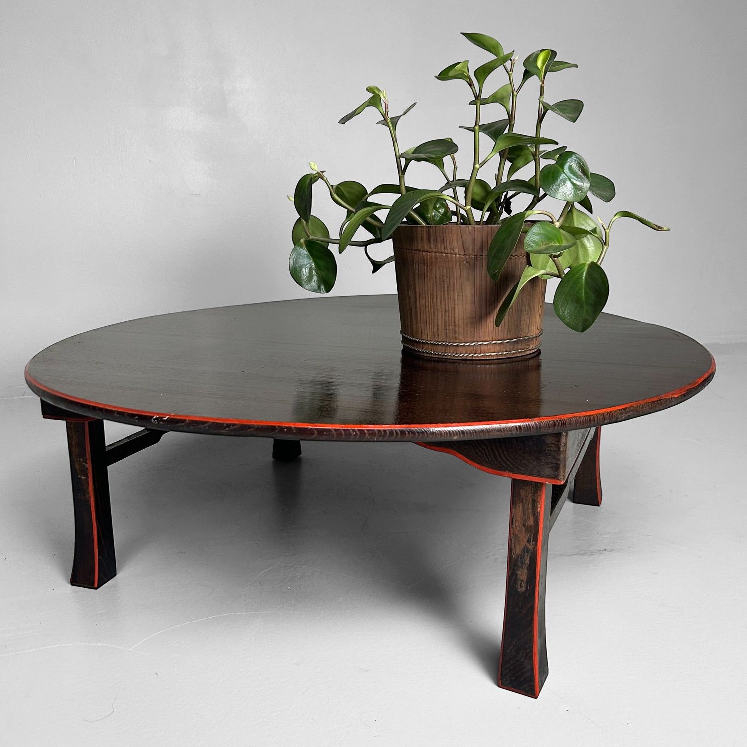 Ronde Lage Tafel, Taishō-periode, Shigeta Saitama, Japan.