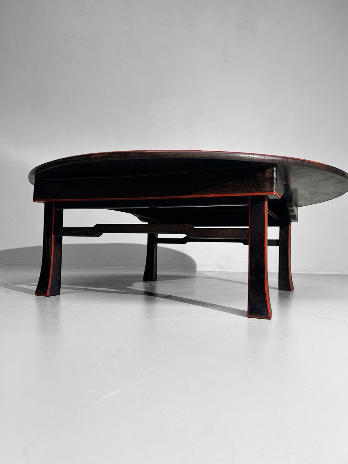 Ronde Lage Tafel, Taishō-periode, Shigeta Saitama, Japan.